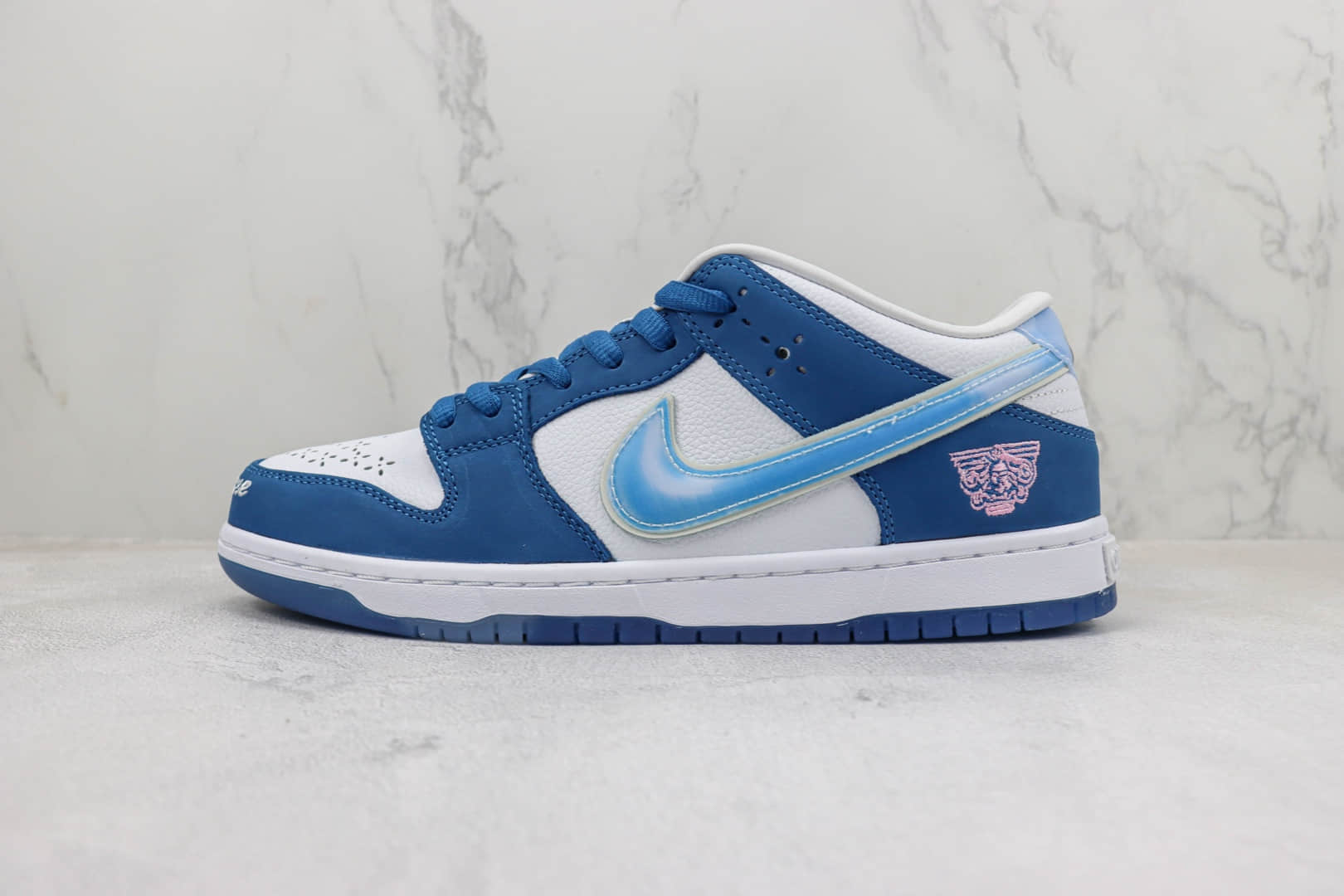 耐克Born x Raised x Nike SB Dunk Low“Release Date”纯原版本三方联名蓝白色板鞋 莆田天花板Dunk系列 货号：FN7819-400