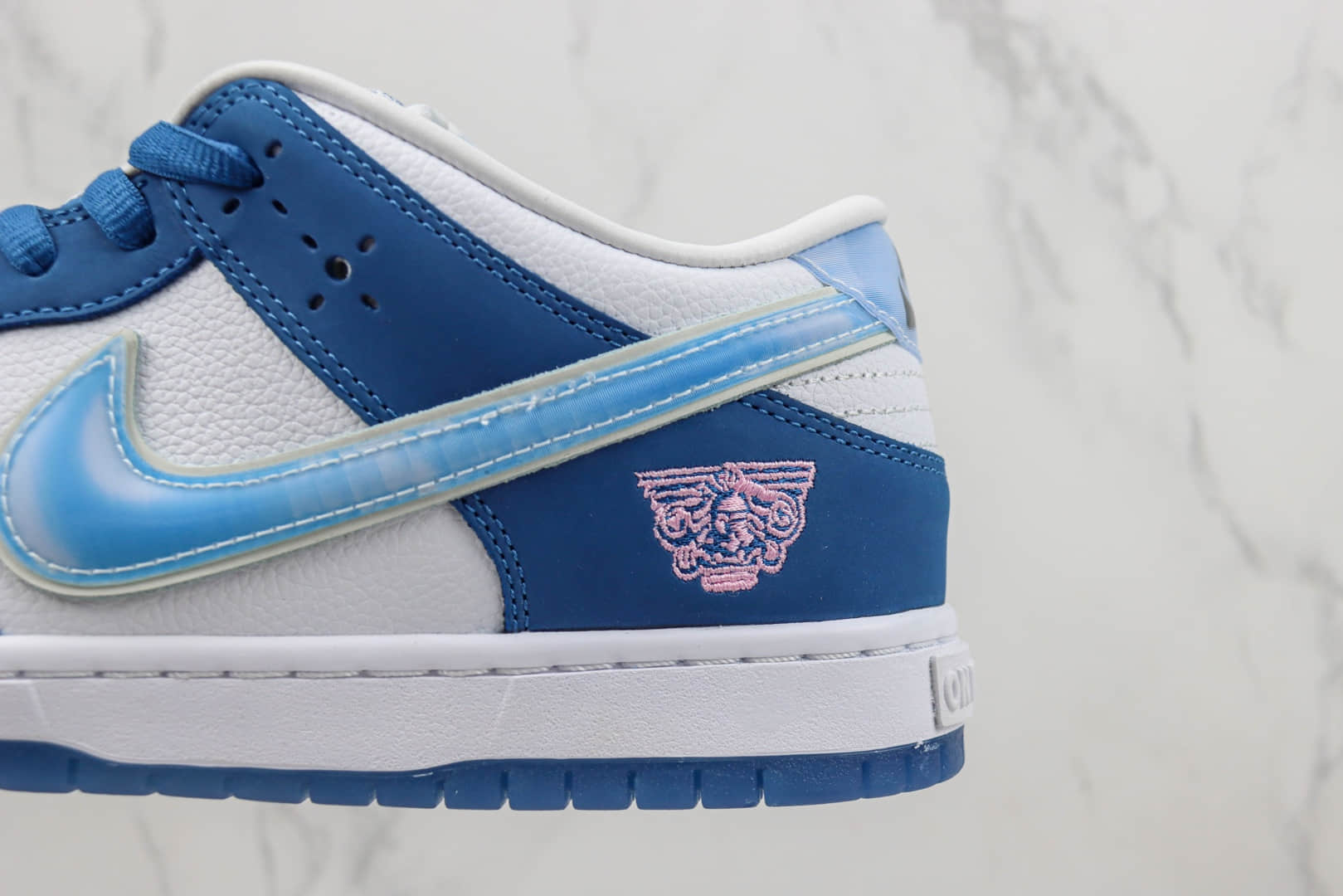 耐克Born x Raised x Nike SB Dunk Low“Release Date”纯原版本三方联名蓝白色板鞋 莆田天花板Dunk系列 货号：FN7819-400