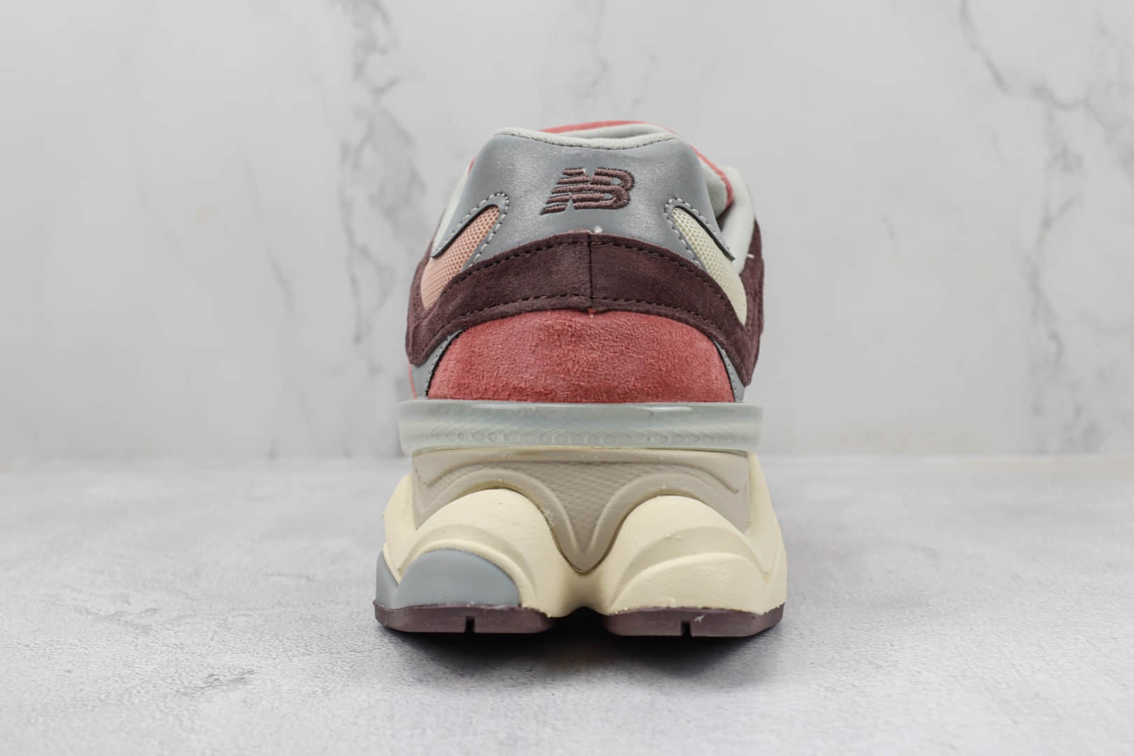 新百伦New Balance 9060纯原版本NB9060樱花粉矿石红小象蹄老爹鞋 莆田复刻新百伦 货号：U9060TRU