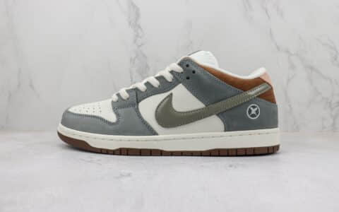 耐克Yuto Horigome x Nike SB Dunk Low纯原版本SB Dunk羽毛联名灰白色板鞋 莆田天花板Dunk系列 货号：FQ1180-001