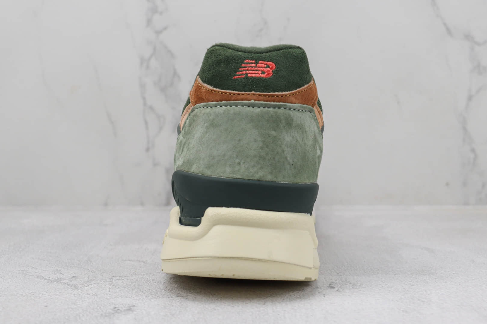新百伦KITH x New Balance 998纯原版本NB998白红绿复古跑鞋 莆田新百伦代理 货号：U998KH1