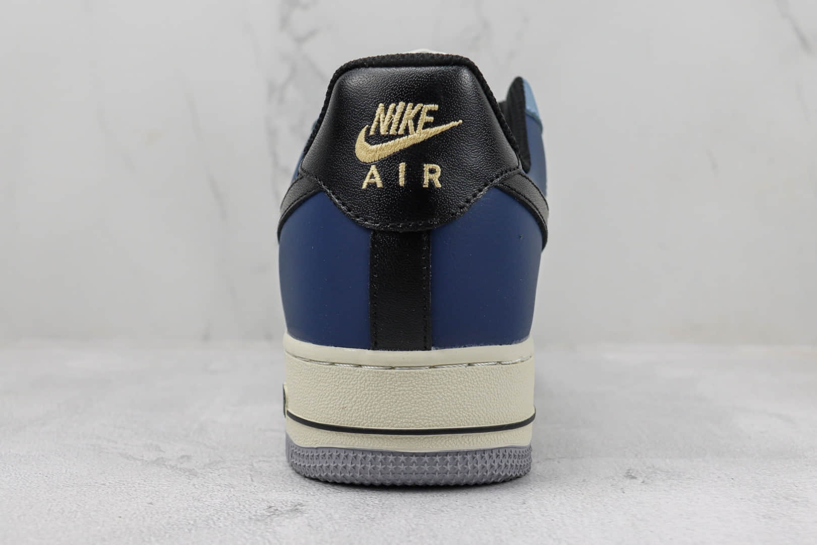 耐克Nike Air Force 1 '07 Low纯原版本低帮空军一号蓝白黑拼色板鞋 莆田天花板AF1系列 货号：XC2351-022