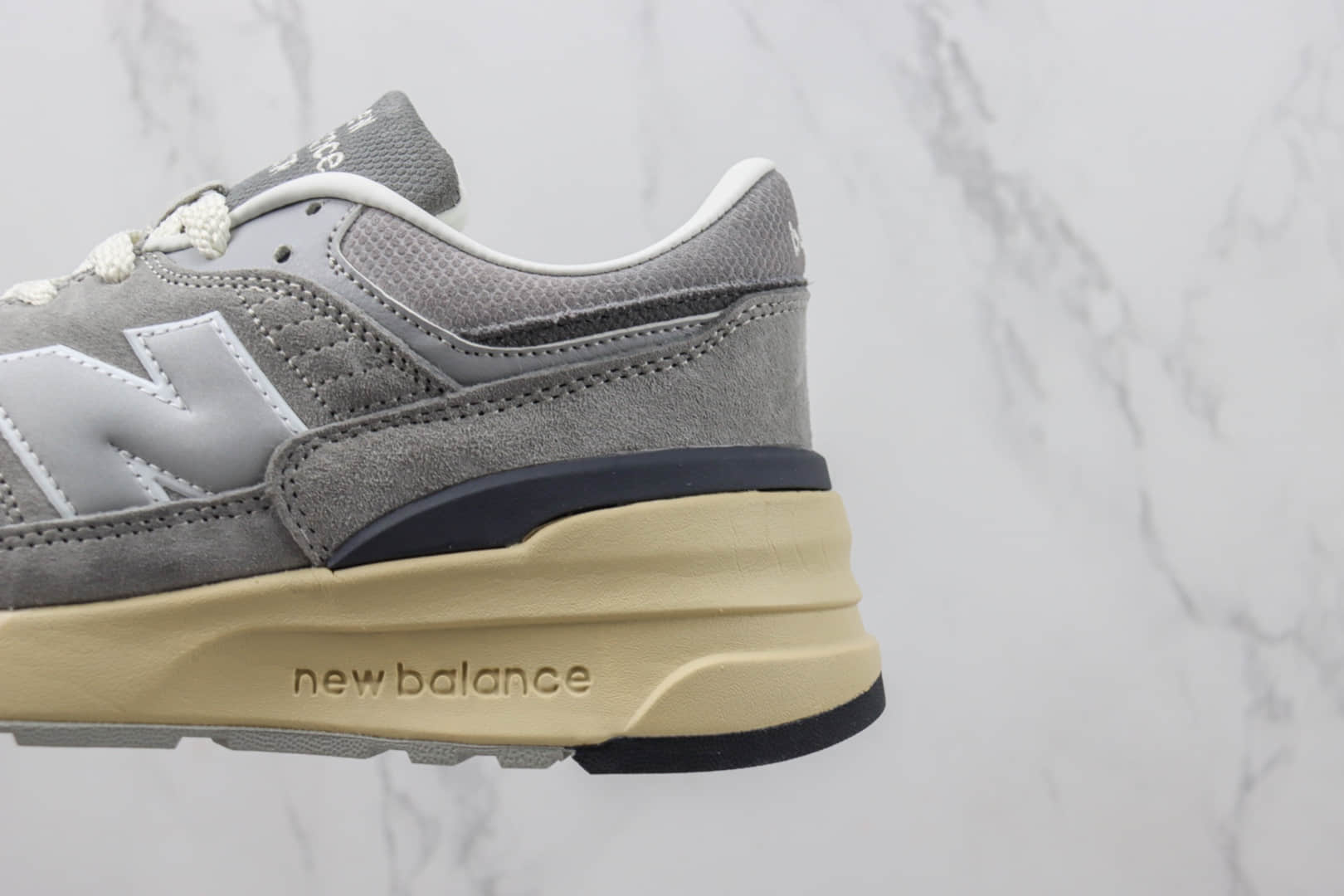 新百伦New Balance 997R纯原版本NB997R灰色复古慢跑鞋 莆田复刻新百伦 货号：U997RHA