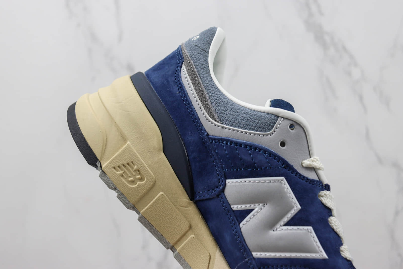 新百伦New Balance 997R纯原版本NB997深蓝灰复古慢跑鞋 莆田新百伦货源 货号：U997RHB