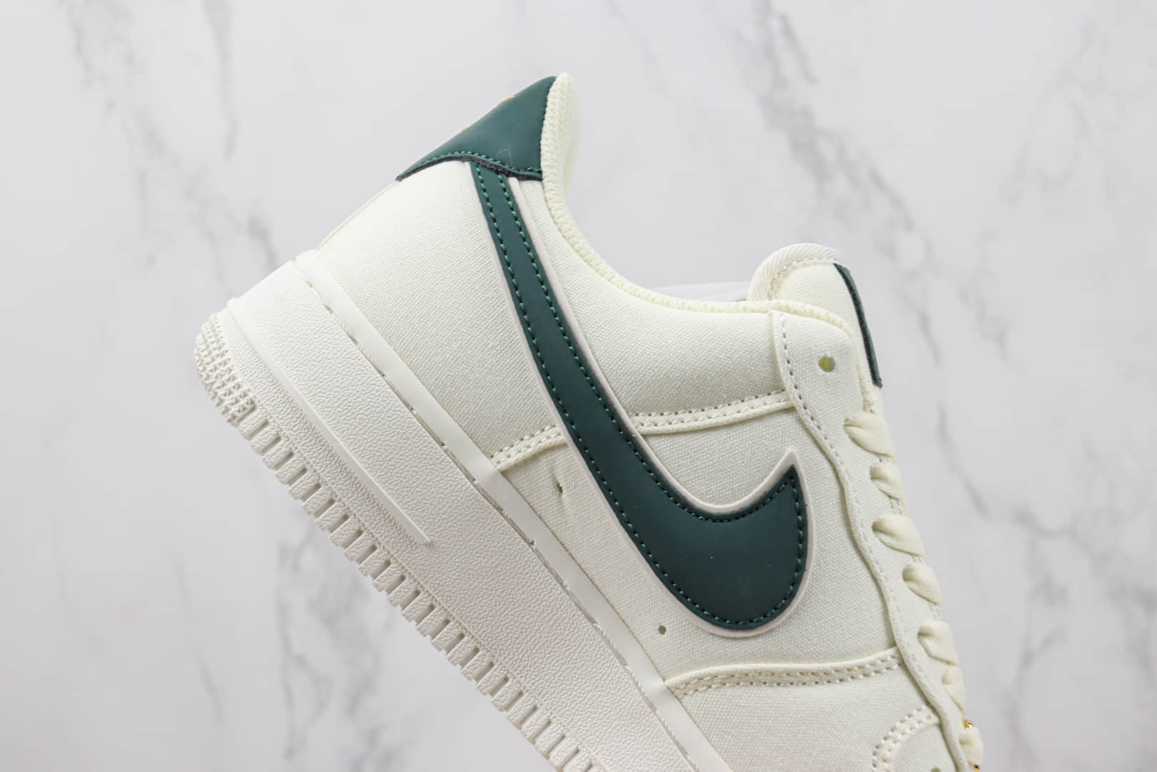 耐克Nike Air Force 1’07 Low纯原版本低帮空军一号白绿色板鞋 莆田天花板AF1系列 货号：MN5696-309