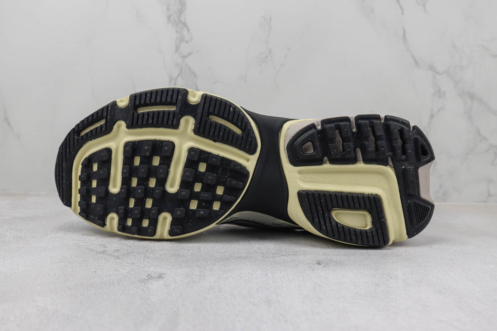 耐克Nike V2K Runtekk 3XL纯原版本银色复古跑鞋 莆田耐克代理 货号：FD0736-100