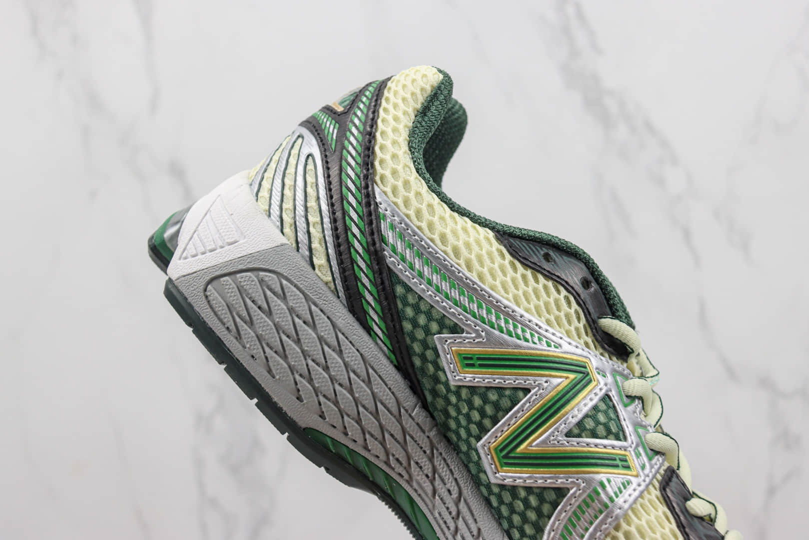 新百伦Aimé Leon Dore x New Balance 860V2纯原版本NB860V2绿色复古网面跑鞋 莆田新百伦代理 货号：ML860AL2