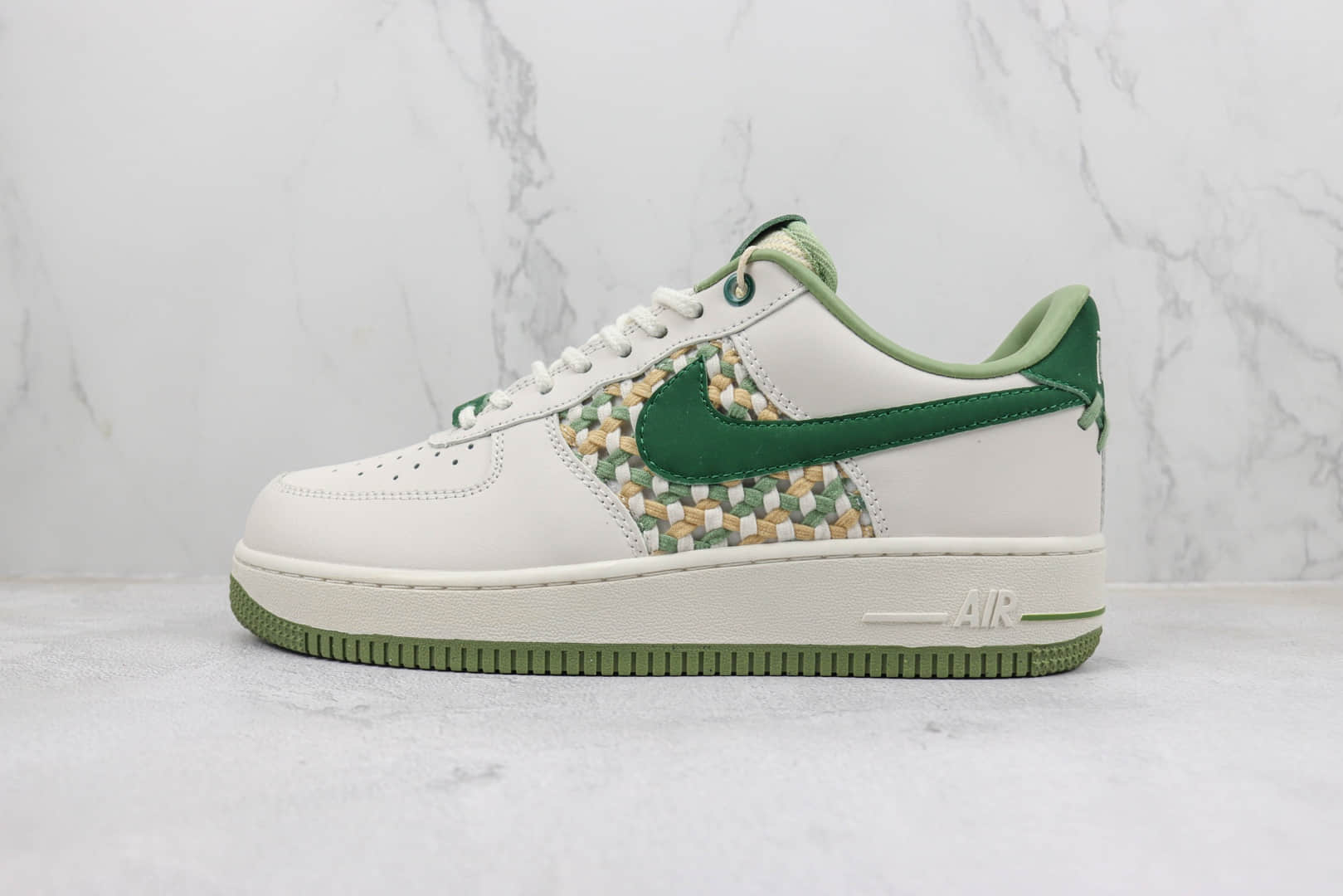 耐克Nike Air Force 1 '07 Low纯原版本低帮空军一号AF1编织小香风板鞋 莆田天花板AF1系列 货号：FN0369-100