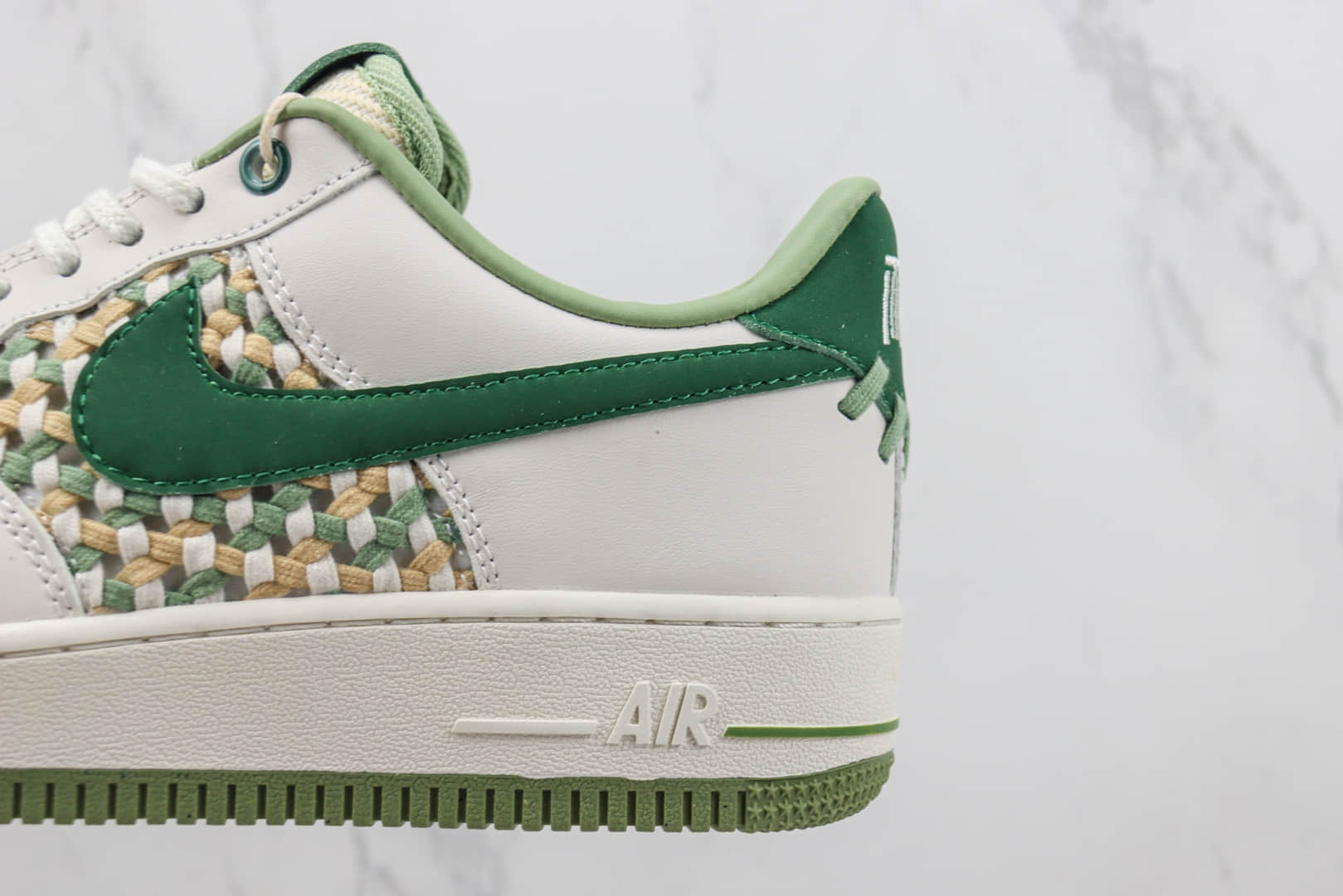 耐克Nike Air Force 1 '07 Low纯原版本低帮空军一号AF1编织小香风板鞋 莆田天花板AF1系列 货号：FN0369-100