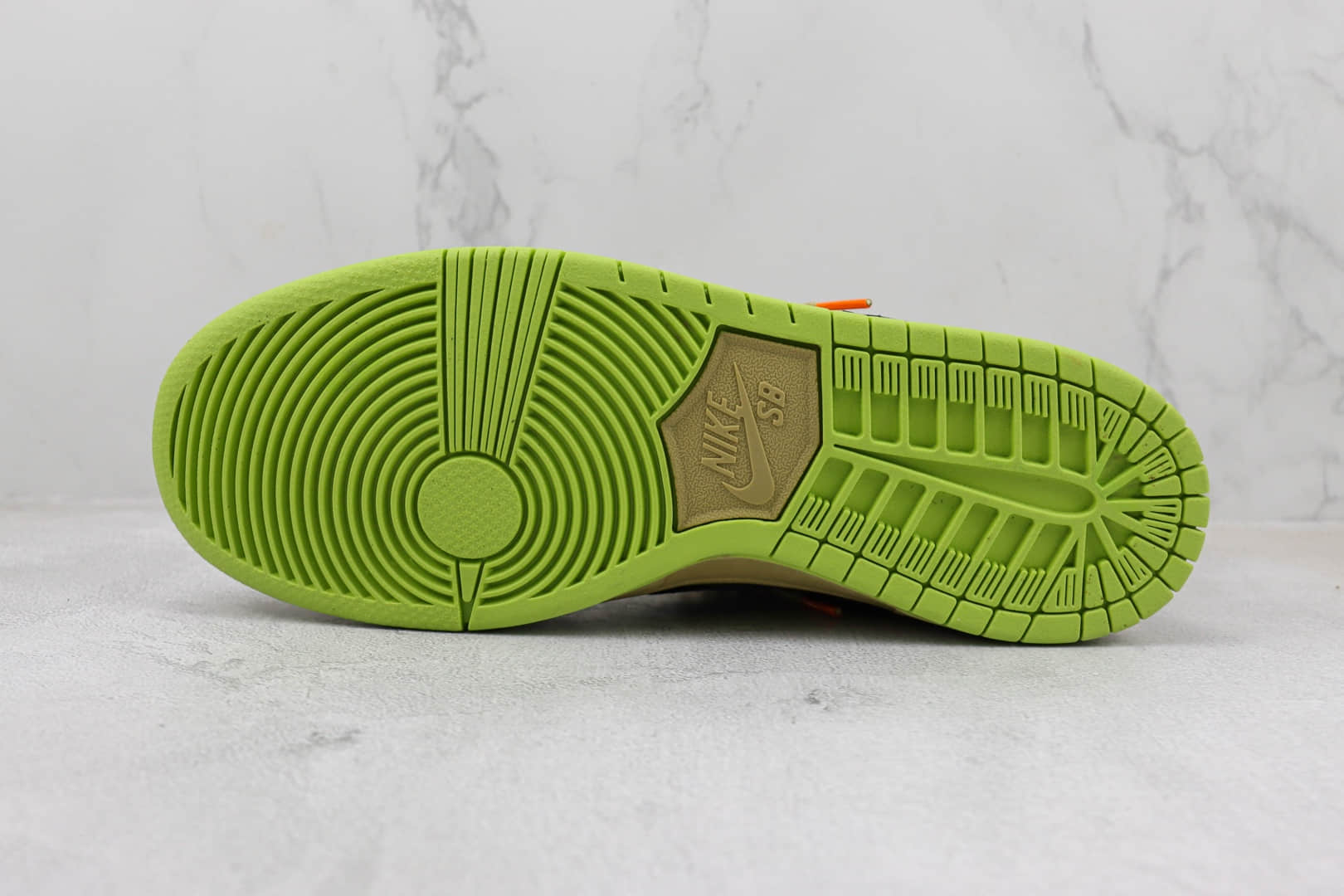 耐克Nike SB Dunk Low纯原版本低帮SB Dunk巴黎时装周走秀款板鞋 莆田耐克货源 货号：BQ6817-069