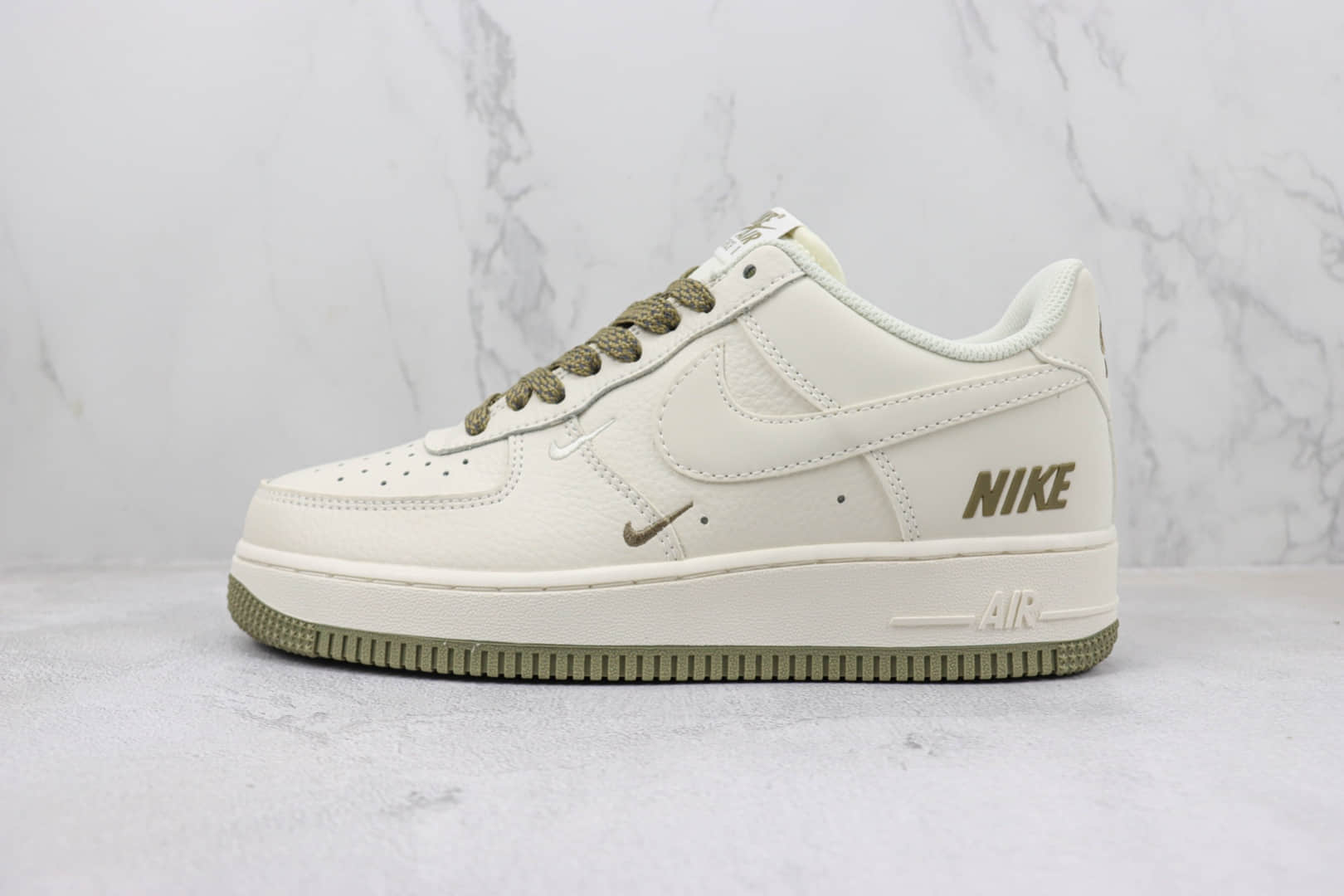 耐克Nike Air Force 1 Low纯原版本空军一号低帮AF1白橄榄绿板鞋 莆田天花板AF1 货号：TV2306-256