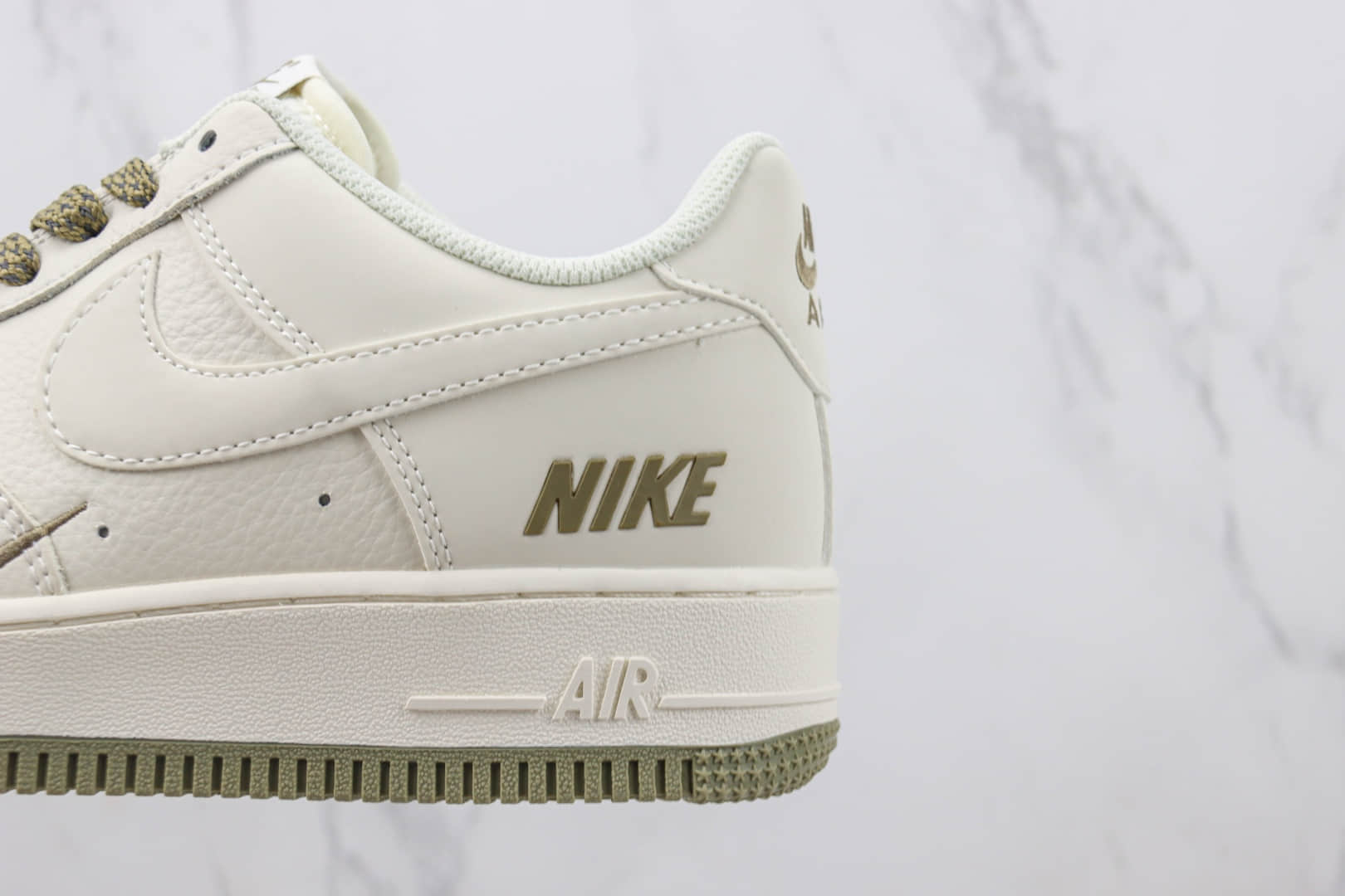 耐克Nike Air Force 1 Low纯原版本空军一号低帮AF1白橄榄绿板鞋 莆田天花板AF1 货号：TV2306-256