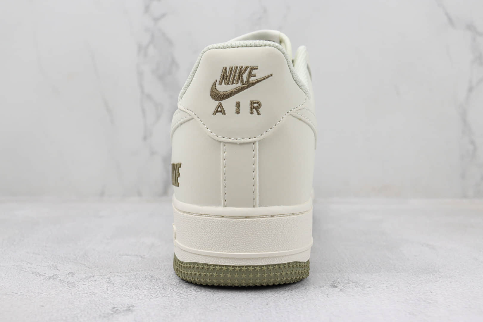 耐克Nike Air Force 1 Low纯原版本空军一号低帮AF1白橄榄绿板鞋 莆田天花板AF1 货号：TV2306-256