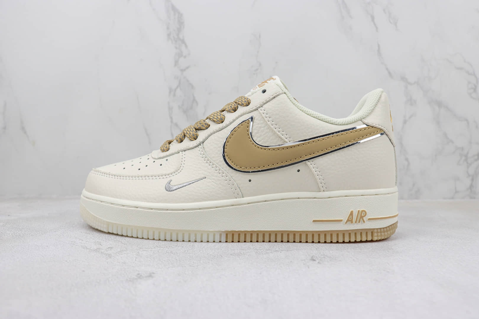 耐克Nike Air Force 1 Low纯原版本空军一号低帮AF1白卡其板鞋 莆田天花板AF1系列 货号：JJ0253-007