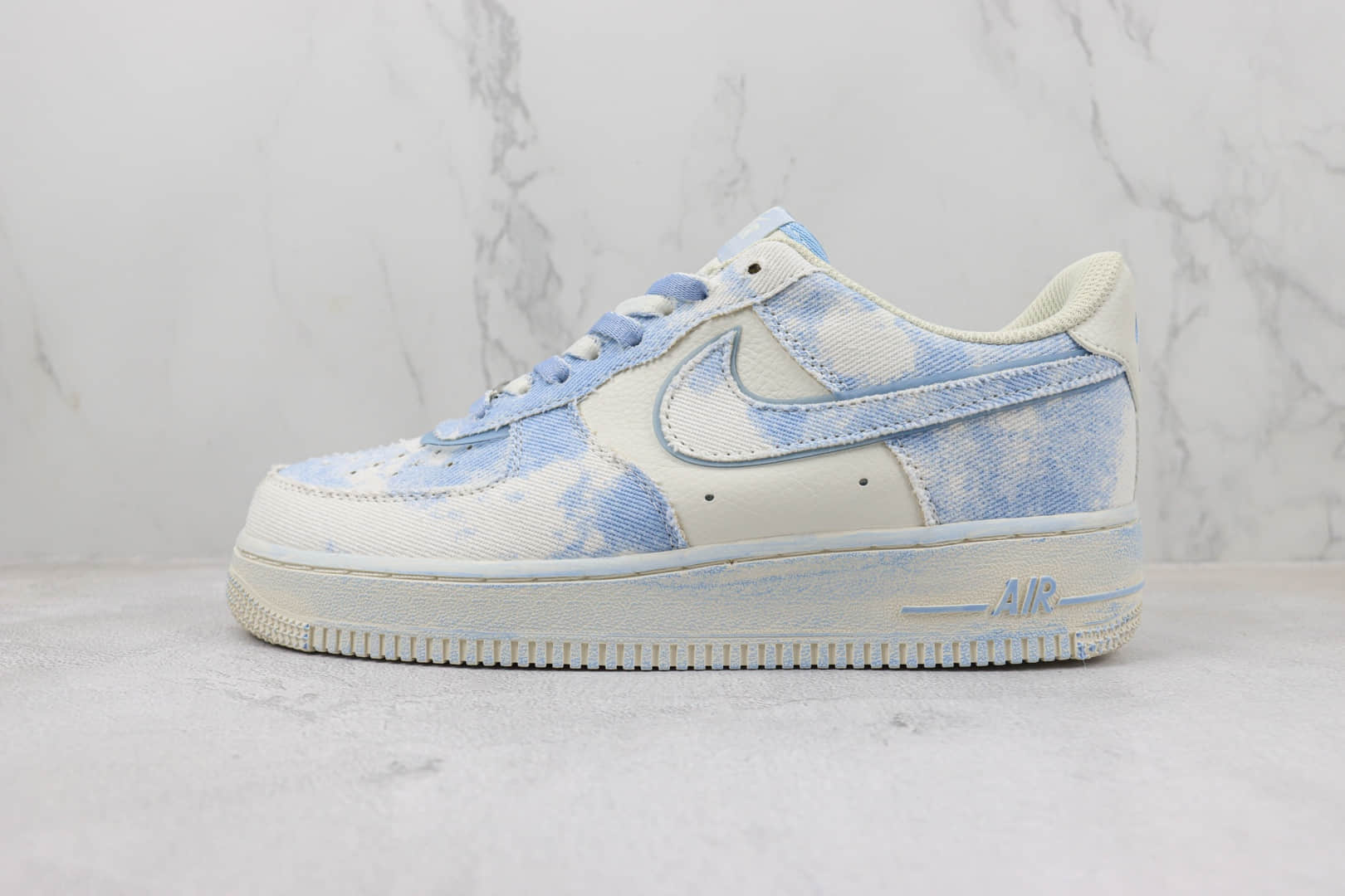 耐克Nike Air Force 1 Low纯原空军一号低帮AF1做旧牛仔蓝渐变蓝擦色板鞋 莆田耐克货源 货号：FB0607-022