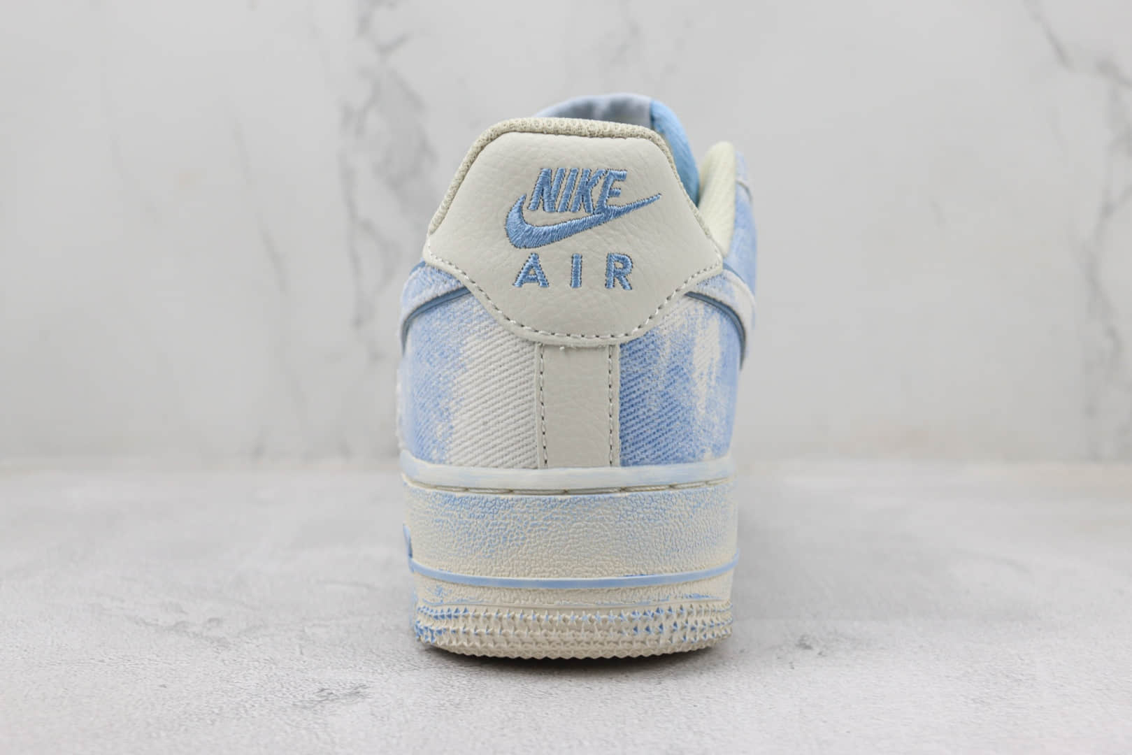 耐克Nike Air Force 1 Low纯原空军一号低帮AF1做旧牛仔蓝渐变蓝擦色板鞋 莆田耐克货源 货号：FB0607-022
