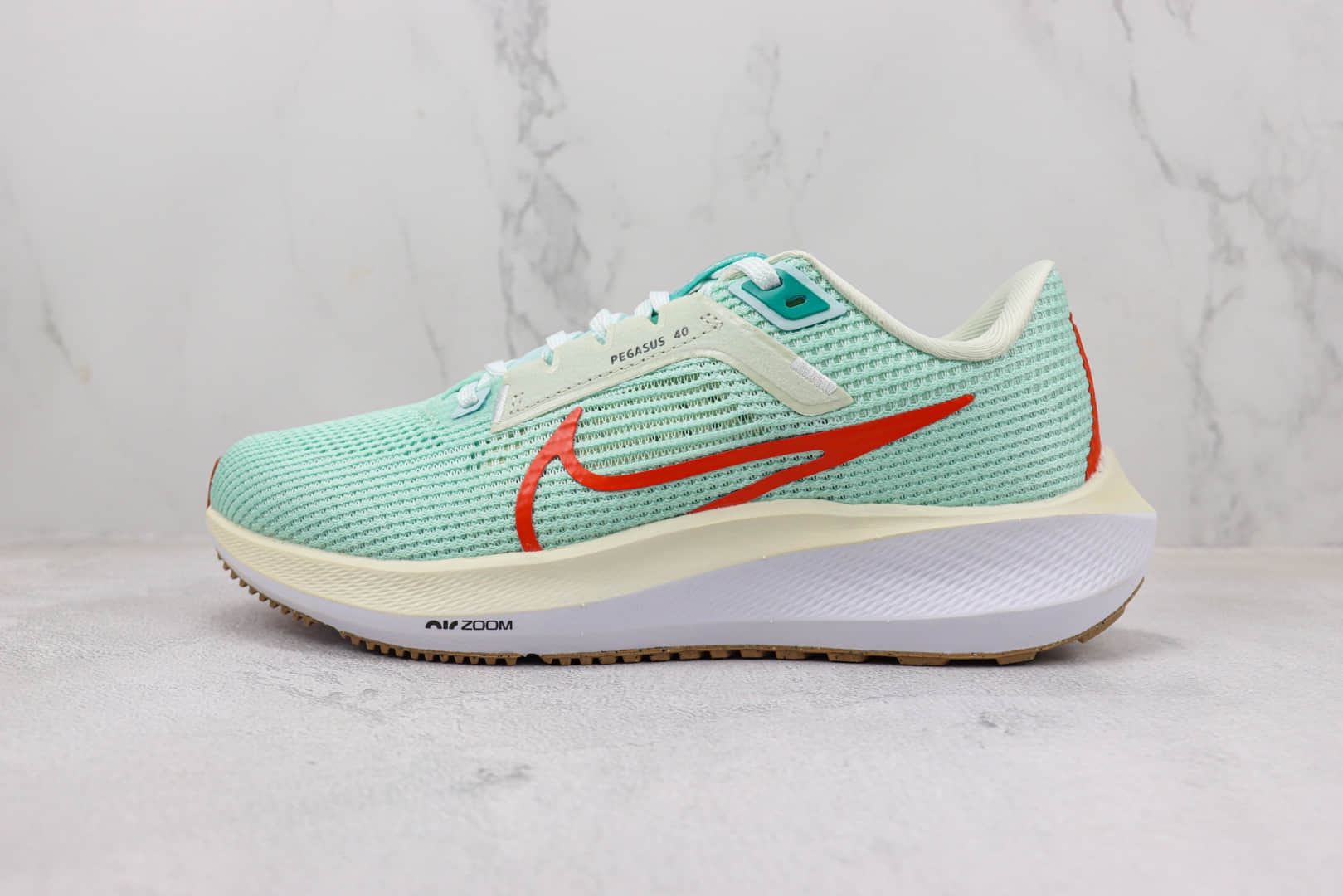 耐克Nike Zoom Pegasus 40纯原版本飞马40登月40代薄荷绿针织网面透气跑鞋 莆田耐克工厂 货号：DV3854-300