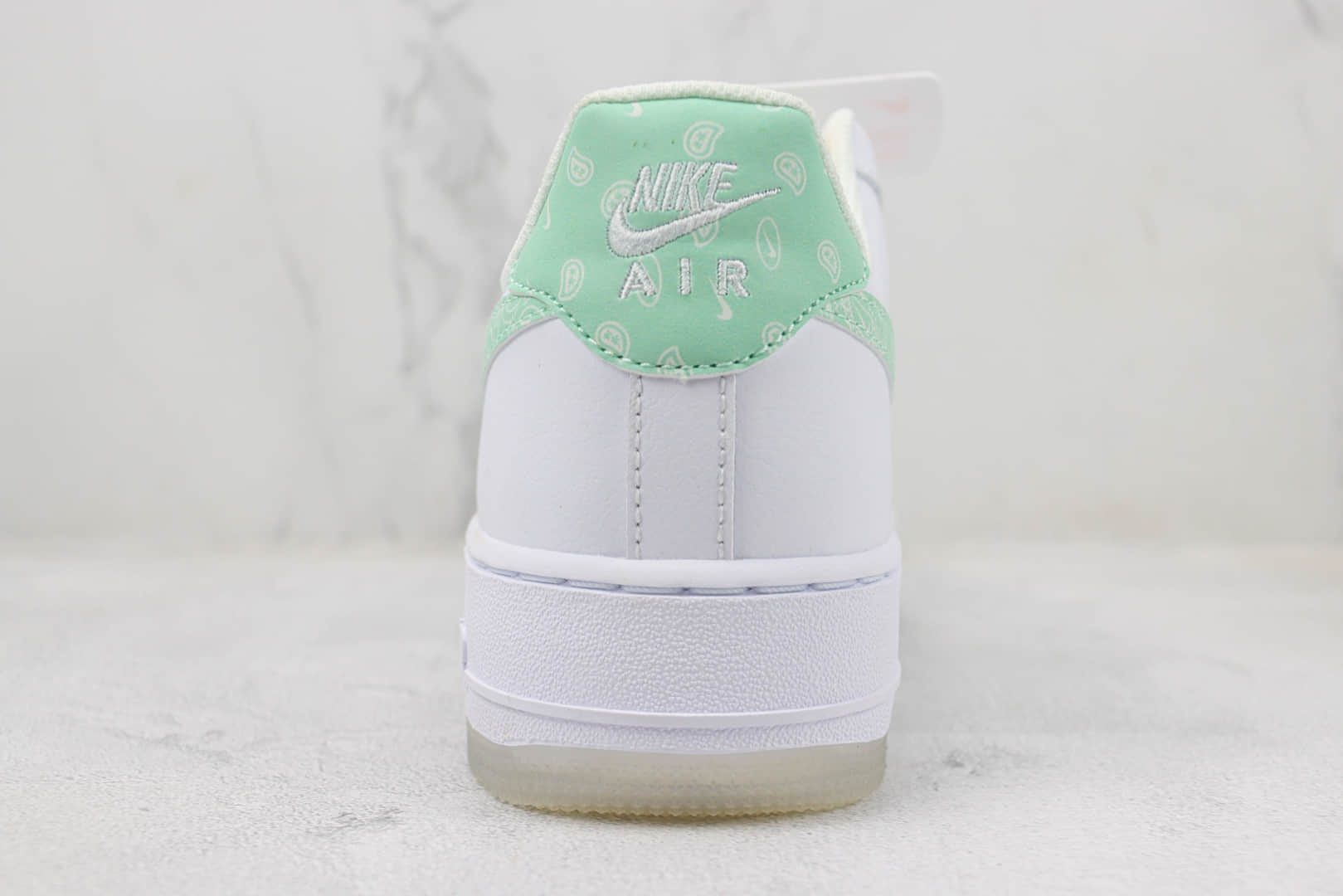 耐克Nike Air Force 1 Low纯原版本空军一号低帮AF1白绿腰果花板鞋 莆田耐克货源 货号：FJ7706-131