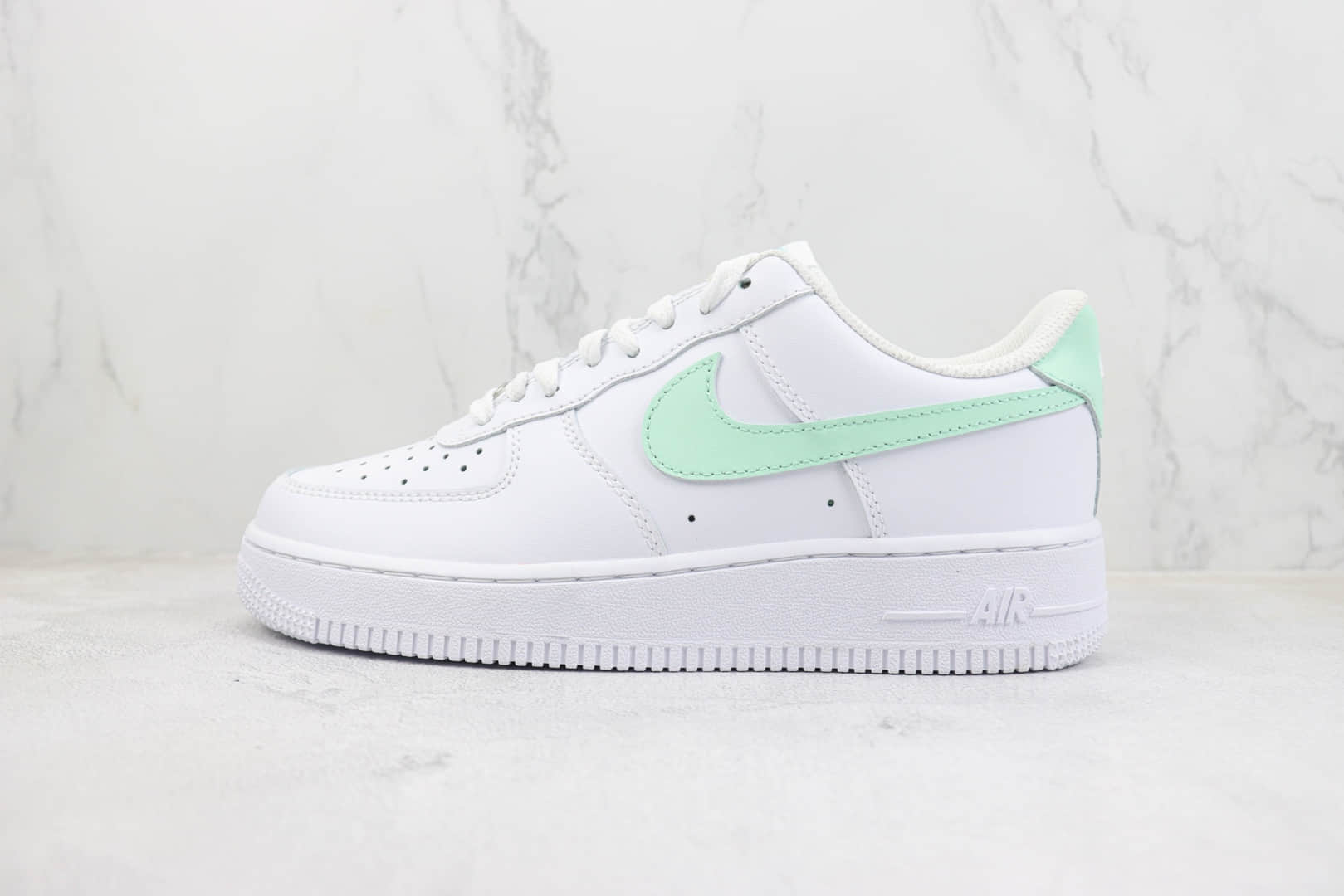 耐克Nike Air Force 1 Low纯原版本空军一号低帮AF1白薄荷绿板鞋 莆田复刻鞋 货号：DX5883-101