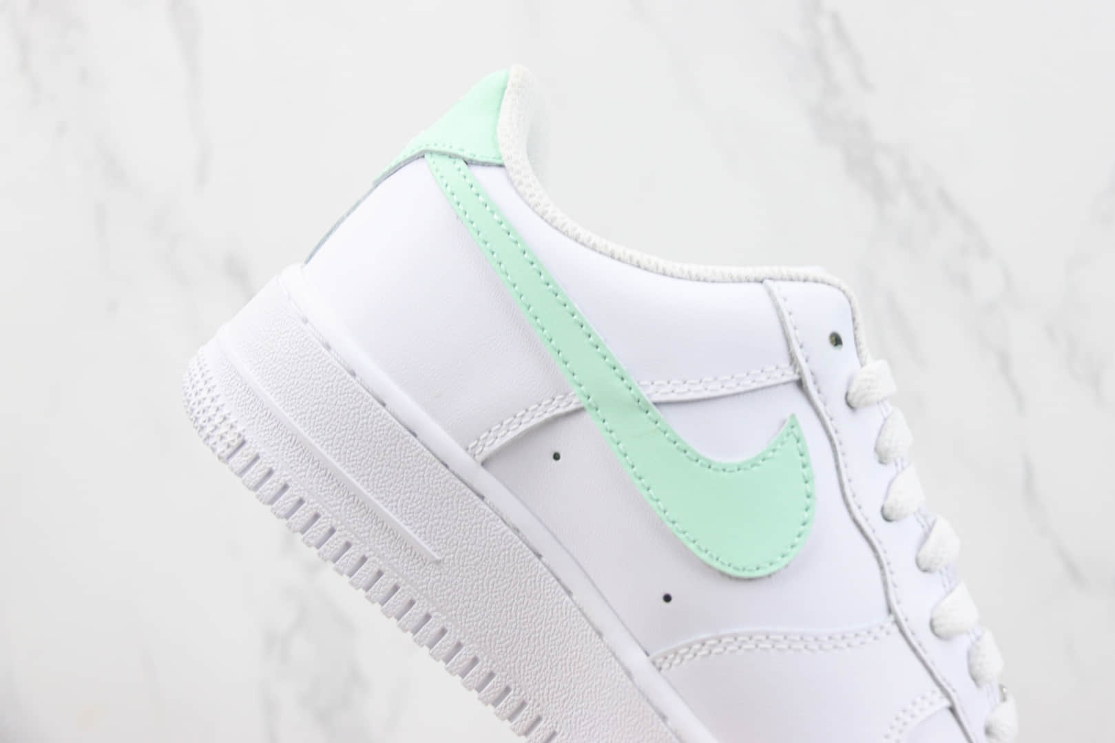 耐克Nike Air Force 1 Low纯原版本空军一号低帮AF1白薄荷绿板鞋 莆田复刻鞋 货号：DX5883-101