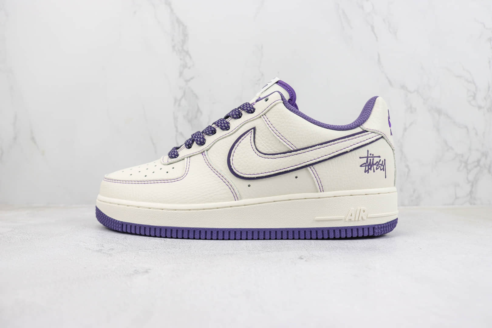 耐克Nike Air Force 1 Low纯原版本斯图西联名空军一号低帮AF1白紫色板鞋 莆田耐克工厂 货号：UN1635-222