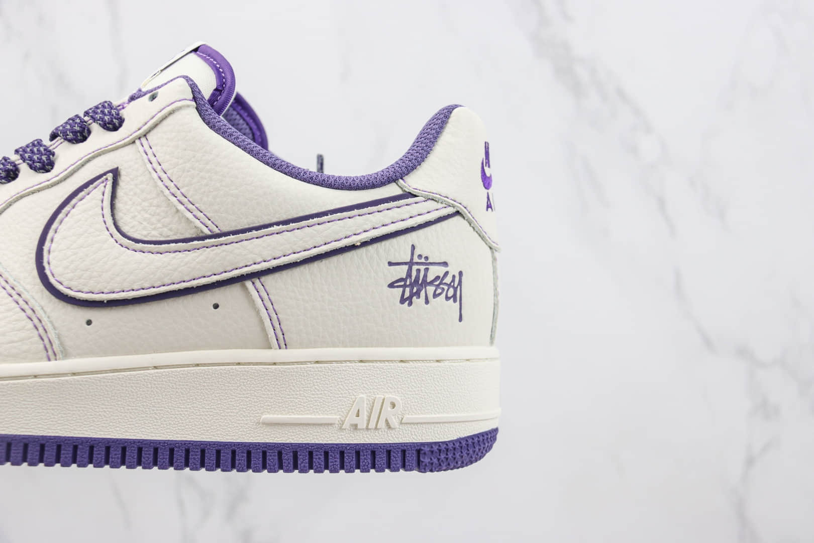 耐克Nike Air Force 1 Low纯原版本斯图西联名空军一号低帮AF1白紫色板鞋 莆田耐克工厂 货号：UN1635-222