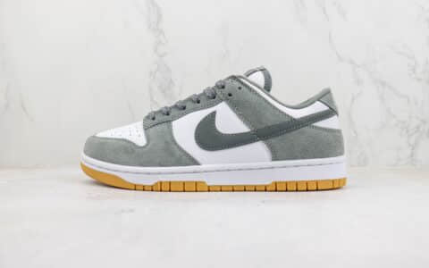 耐克Nike SB Dunk Low纯原版本低帮SB Dunk白灰麂皮板鞋 莆田耐克货源 货号：FV0389-100