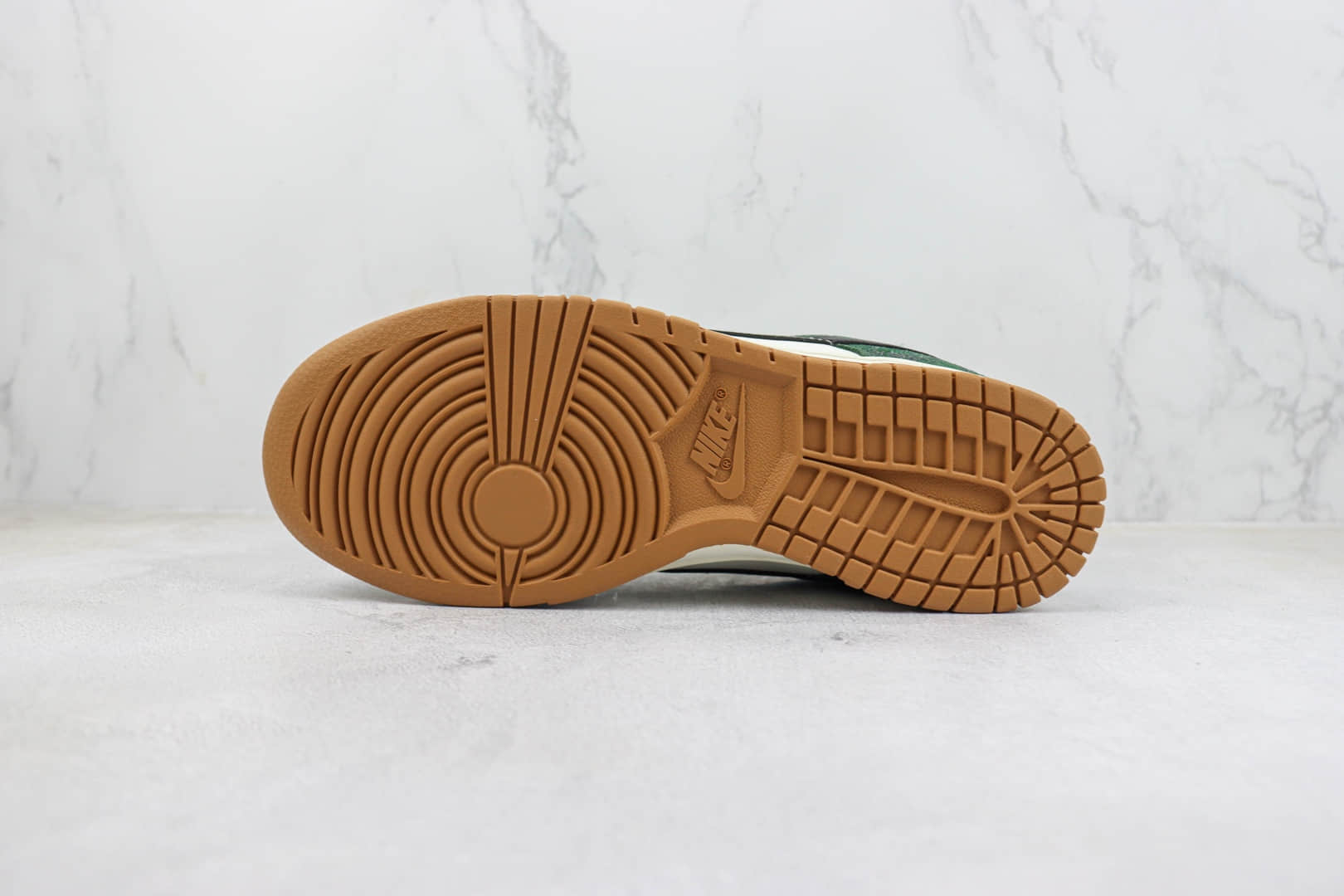 耐克Nike Dunk Low纯原版本低帮Dunk白绿蛇纹板鞋 莆田天花板Dunk 货号：FQ8893-397