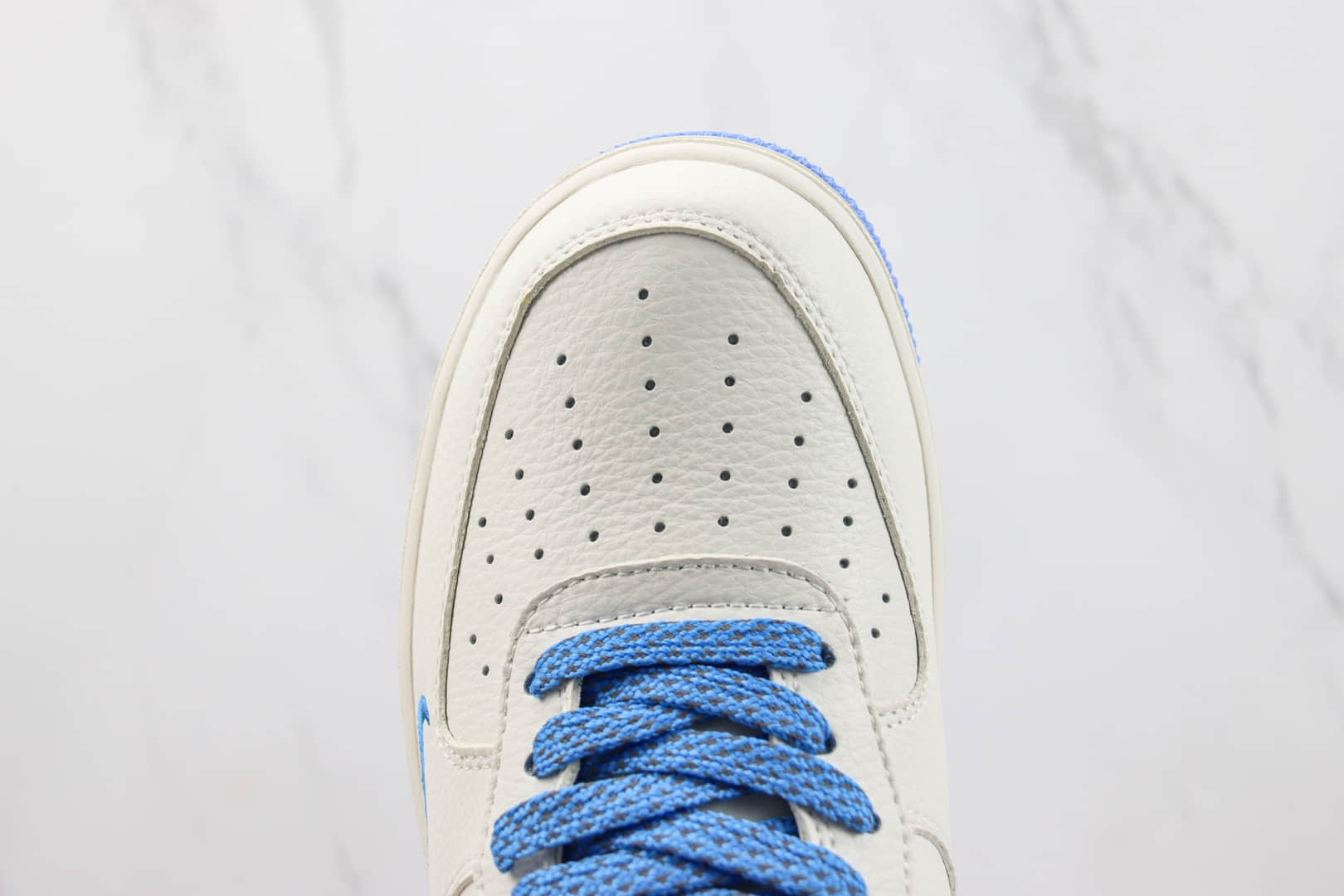 耐克Nike Air Force 1 Low纯原版本空军一号Supreme联名低帮AF1白蓝色板鞋 莆田耐克工厂 货号：AE1686-111