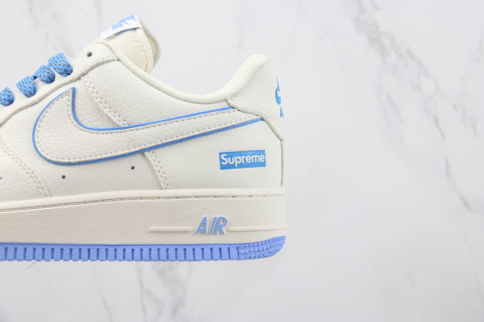 耐克Nike Air Force 1 Low纯原版本空军一号Supreme联名低帮AF1白蓝色板鞋 莆田耐克工厂 货号：AE1686-111