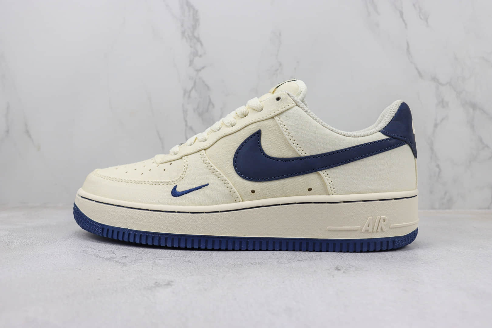 耐克Nike Air Force 1 Low纯原版本空军一号低帮AF1米白蓝勾帆布板鞋 莆田天花板AF1 货号：ME0112-566