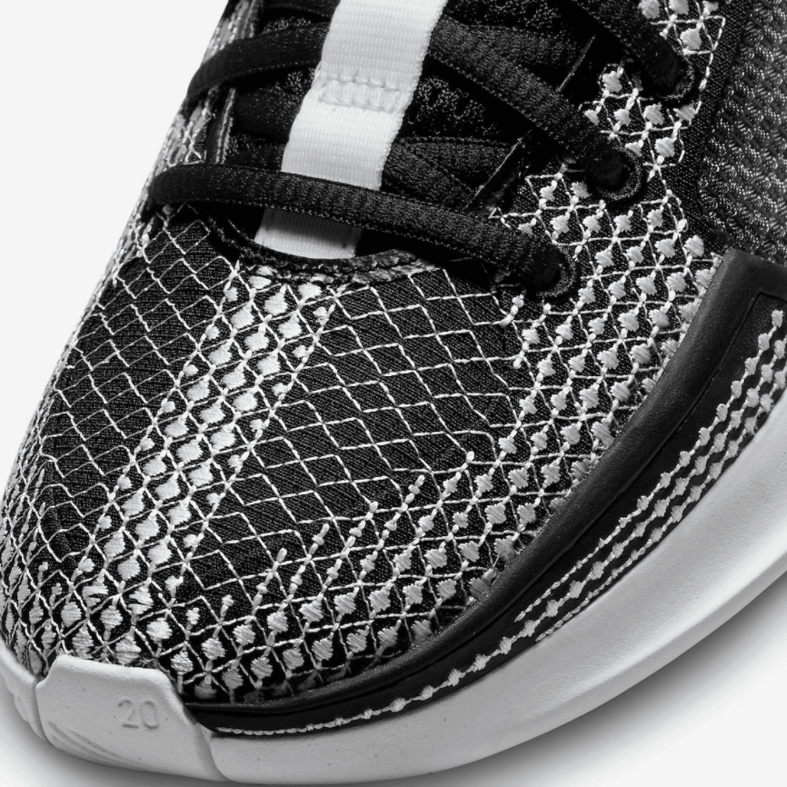 奥利奥or苹果绿？“科比门徒”萨布丽娜签名鞋Nike Sabrina 1新配色曝光！