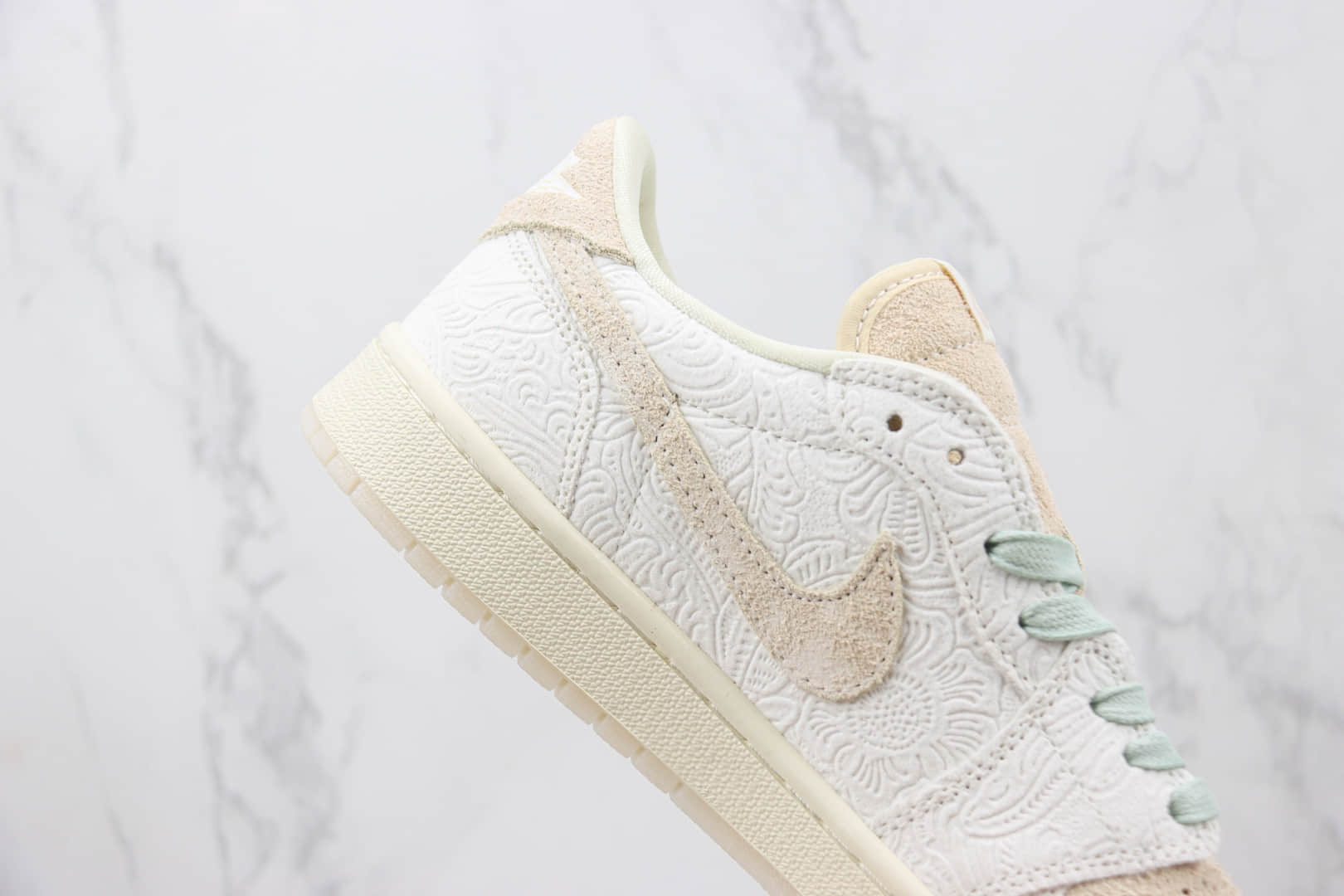 乔丹Chris Paul x Air Jordan 1 Low OG “Give Them Flowers”纯原版本克里斯·保罗联名款AJ1低帮花卉暗纹篮球鞋 莆田AJ货源 货号：FZ0455-200