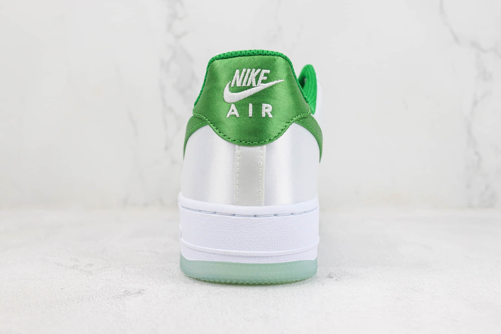 耐克Nike Air Force 1 Low纯原版本空军一号低帮AF1白绿丝绸板鞋 莆田耐克货源 货号：DX6541-101