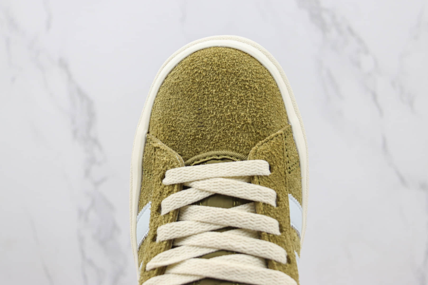 阿迪达斯Bad Bunny x adidas Campus “Olive”纯原版本坏痞兔联名苔藓绿复古增高板鞋 莆田阿迪达斯货源 货号：ID7950