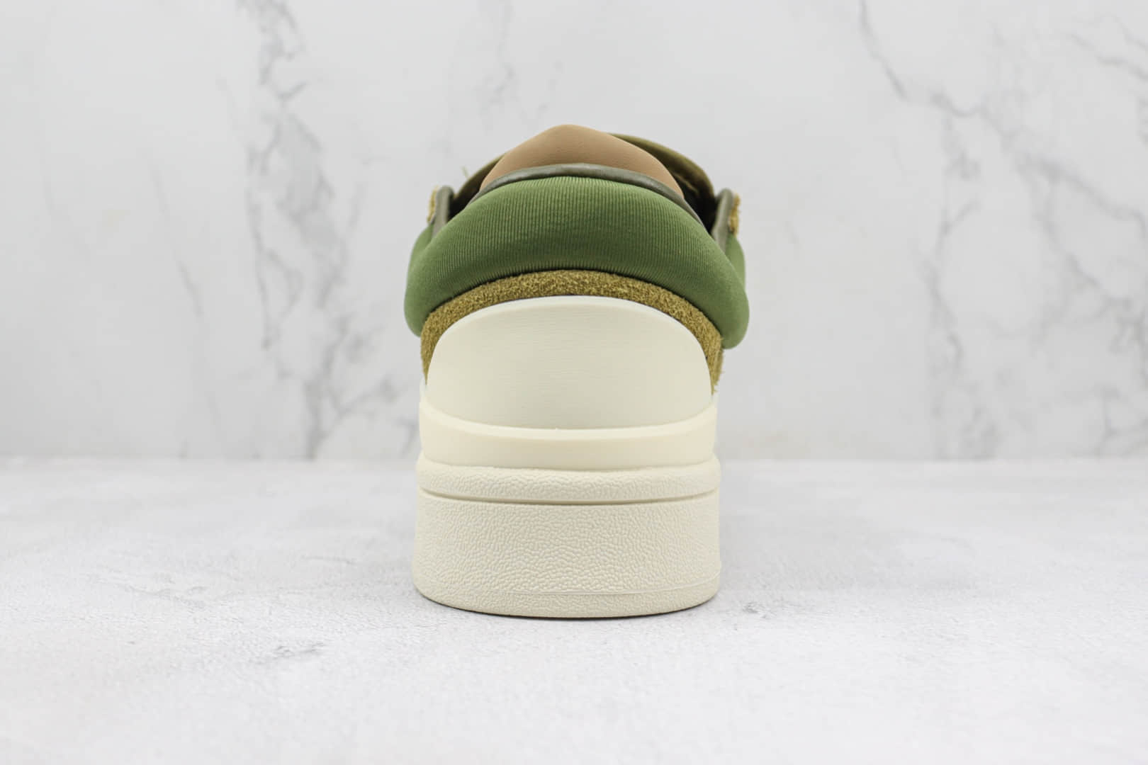 阿迪达斯Bad Bunny x adidas Campus “Olive”纯原版本坏痞兔联名苔藓绿复古增高板鞋 莆田阿迪达斯货源 货号：ID7950