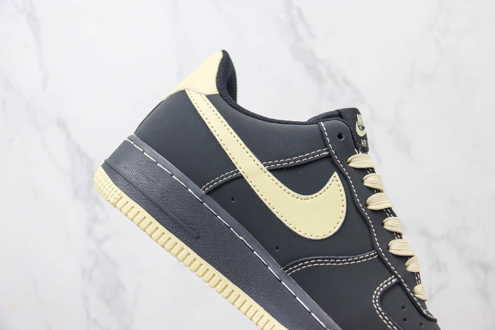 耐克Nike Air Force 1 Low纯原版本低帮空军一号AF1黑黄缝线板鞋 莆田耐克货源 货号：DH5696-227