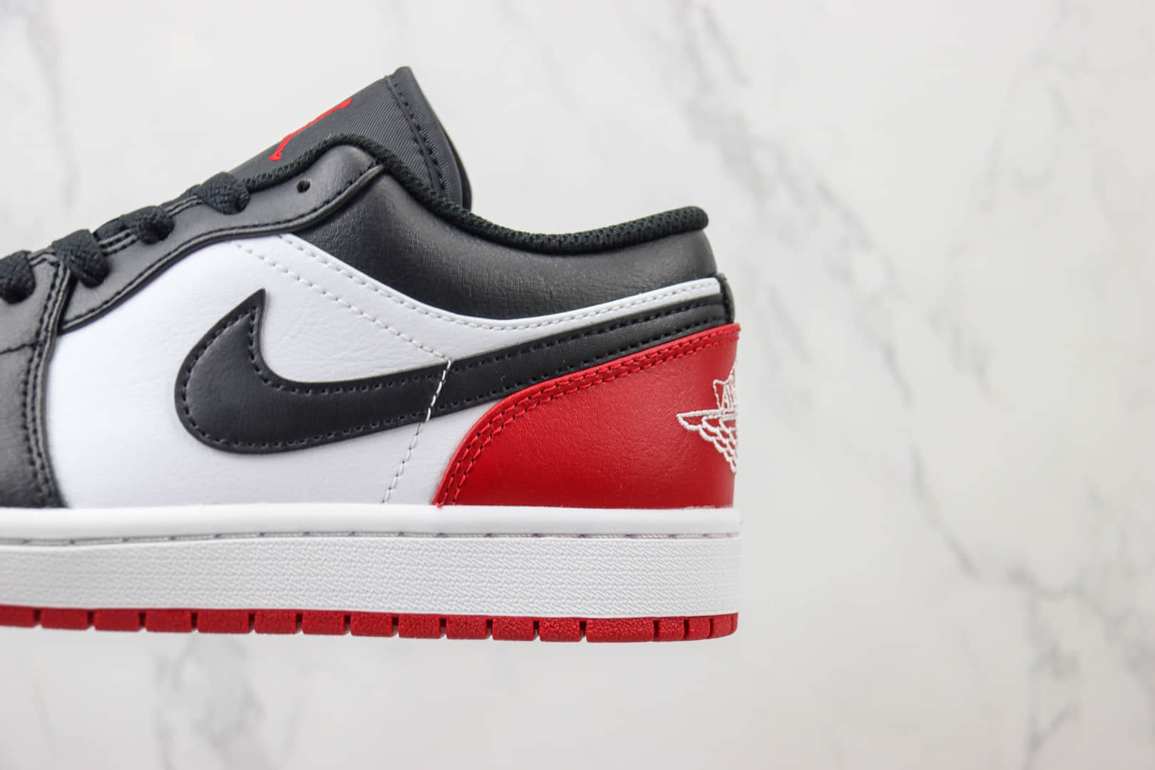 乔丹Air Jordan 1 Low “Bred Toe”纯原版本低帮AJ1黑红脚趾篮球鞋 莆田AJ货源 货号：553558-161