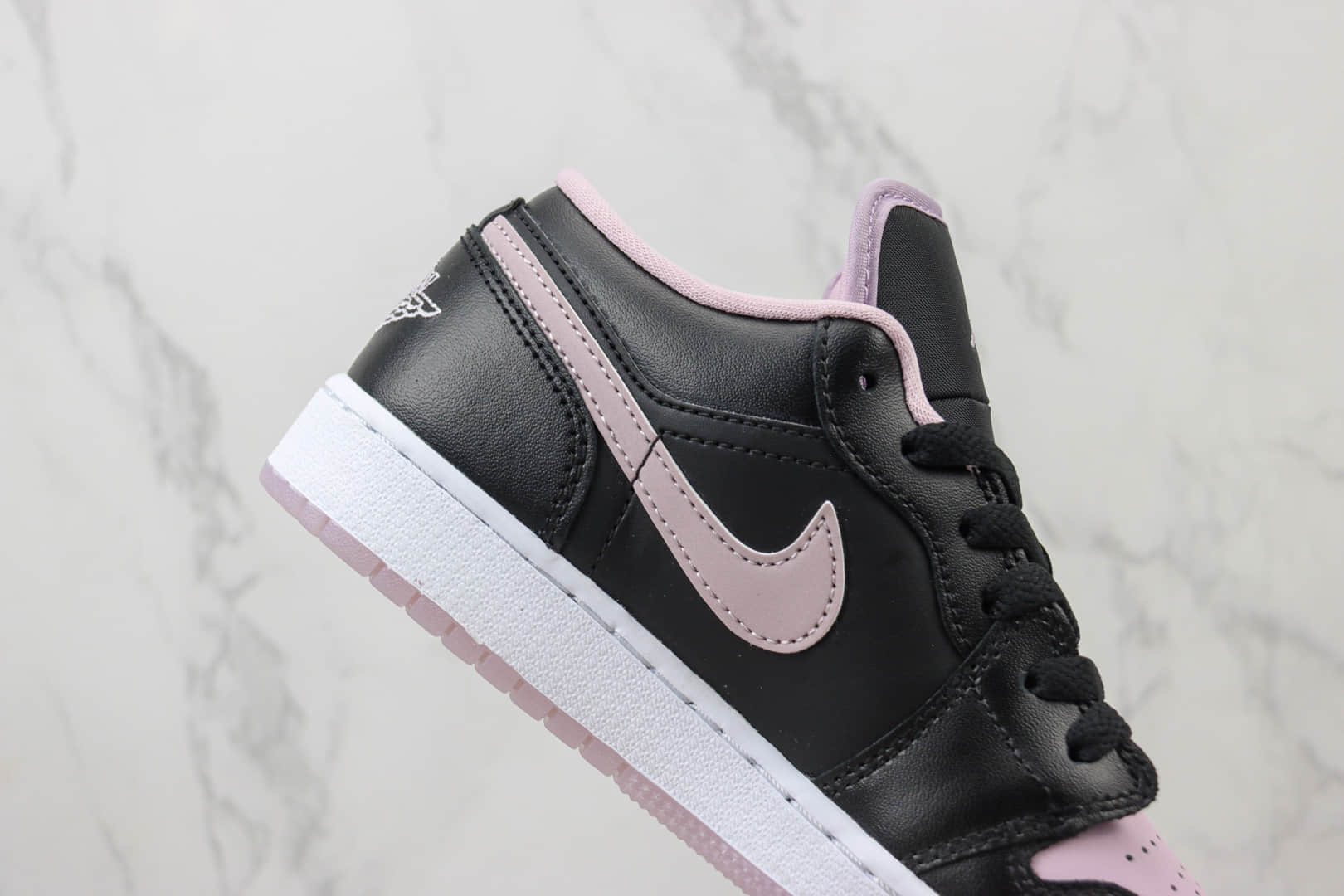 乔丹Air Jordan 1 Low纯原版本低帮AJ1黑粉篮球鞋 莆田AJ货源 货号：DV1333-051