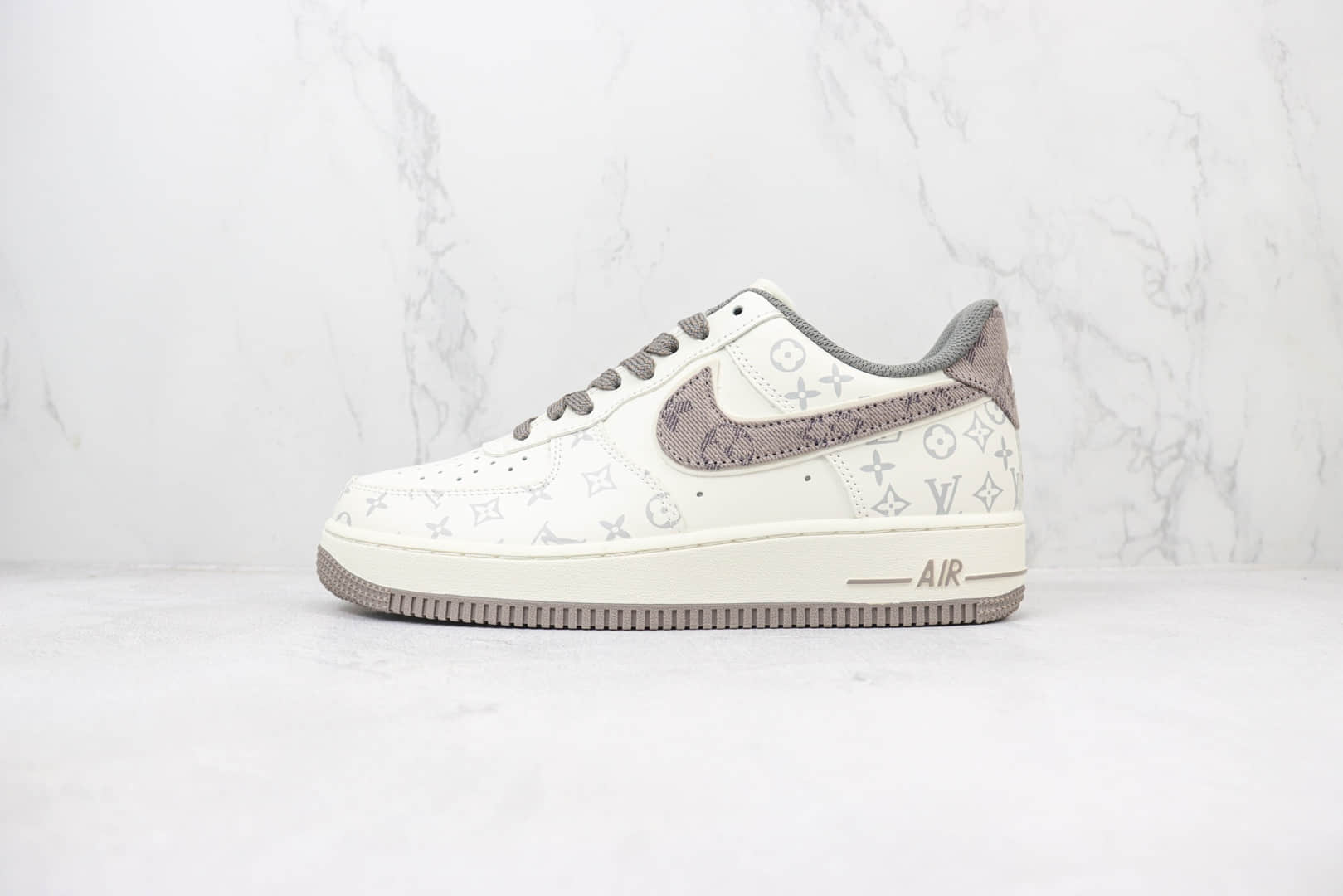 耐克Nike Air Force 1 Low纯原版本空军一号LV印花AF1低帮板鞋 莆田复刻鞋货源 货号：LU0251-135