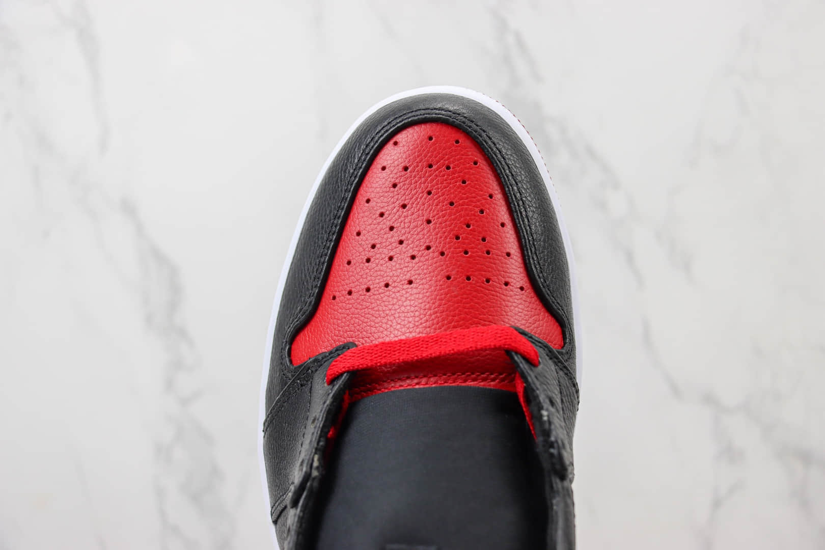 乔丹Air Jordan 1 High“Banned”纯原版本高帮AJ1元年黑红禁穿篮球鞋 莆田复刻鞋货源 货号：432001-001