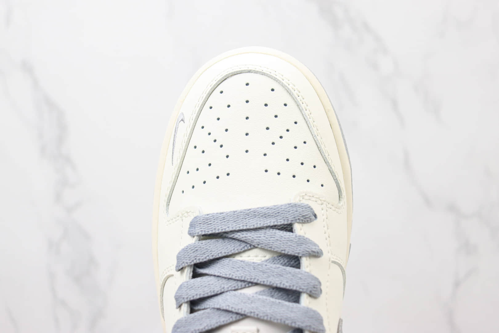 耐克Nike SB Dunk Low x Champion纯原版本低帮SB Dunk冠军联名米白灰板鞋 莆田耐克代理 货号：XH1733-001