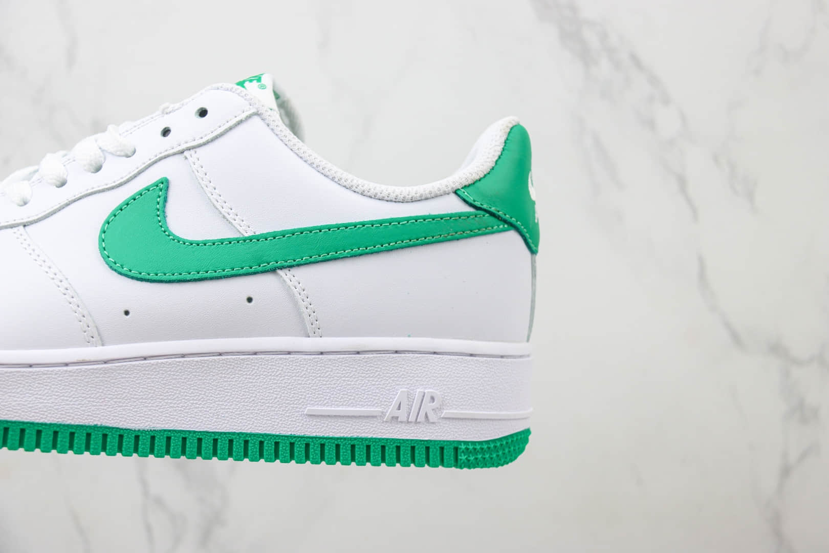 耐克Nike Air Force 1 Low纯原版本空军一号低帮AF1白绿色板鞋 莆田耐克批发 货号：FJ4146-102