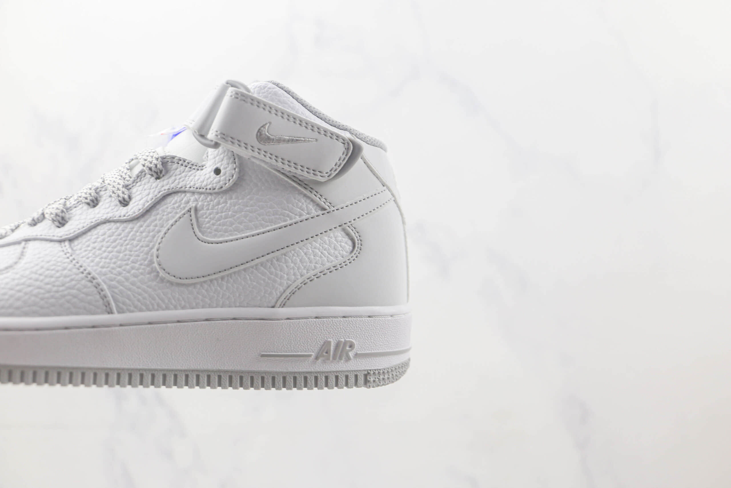 耐克Nike Air Force 1 '07 Mid纯原版本空军一号中帮AF1白银板鞋 莆田耐克工厂 货号：MK0619-211