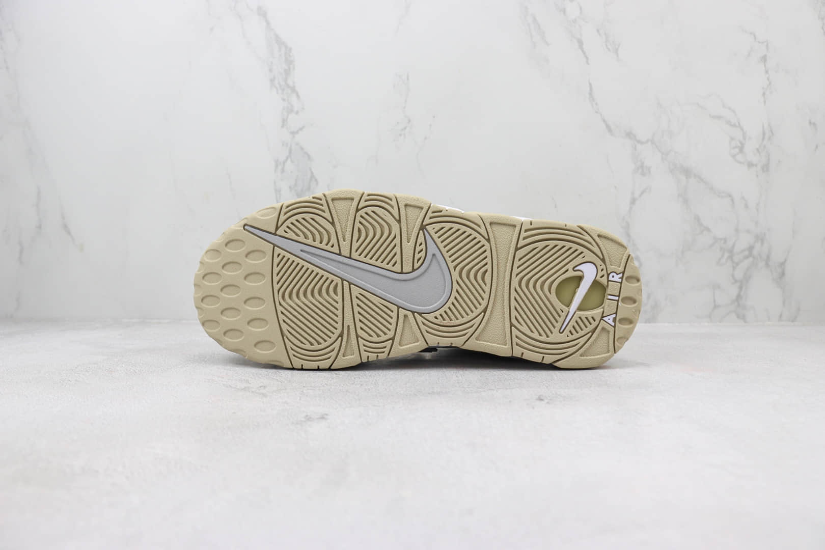 耐克Nike Air More Uptempo纯原版本皮蓬大AIR奶白复古篮球鞋 莆田耐克代理 货号：DM1023-001