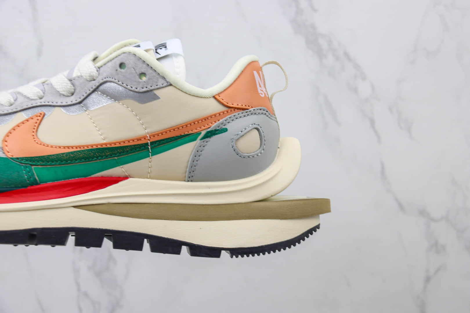 耐克Sacai x Nike VaporWaffle 3.0纯原版本华夫鞋3.0米桔色走秀鞋 莆田耐克货源 货号：DD1875-107