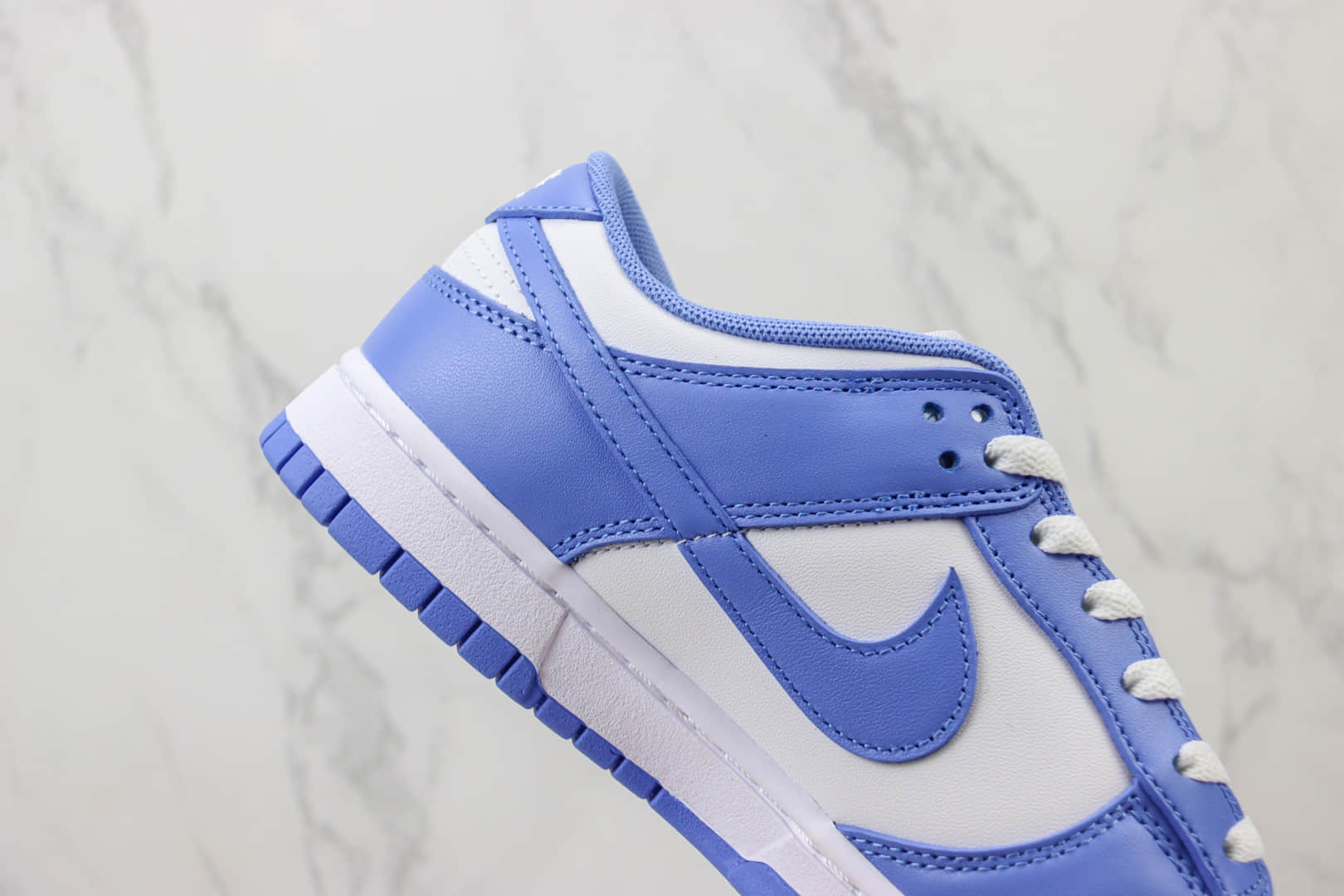 耐克Nike SB Dunk Low “Polar Blue”纯原版本低帮SB Dun白蓝色板鞋 莆田耐克货源 货号：DV0833-400