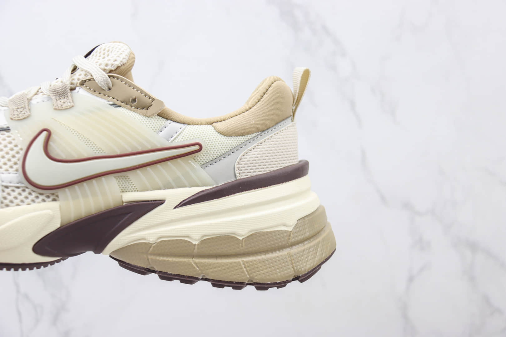 耐克Nike V2K Runtekk纯原版本V2K银卡其复古老爹鞋跑步鞋 莆田耐克货源 货号：FD0736-103