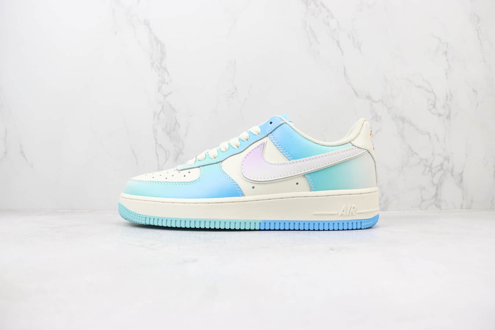 耐克Nike Air Force 1 Low纯原版本空军一号低帮AF1蓝紫渐变扎染板鞋 莆田天花板AF1 货号：DB3301-333