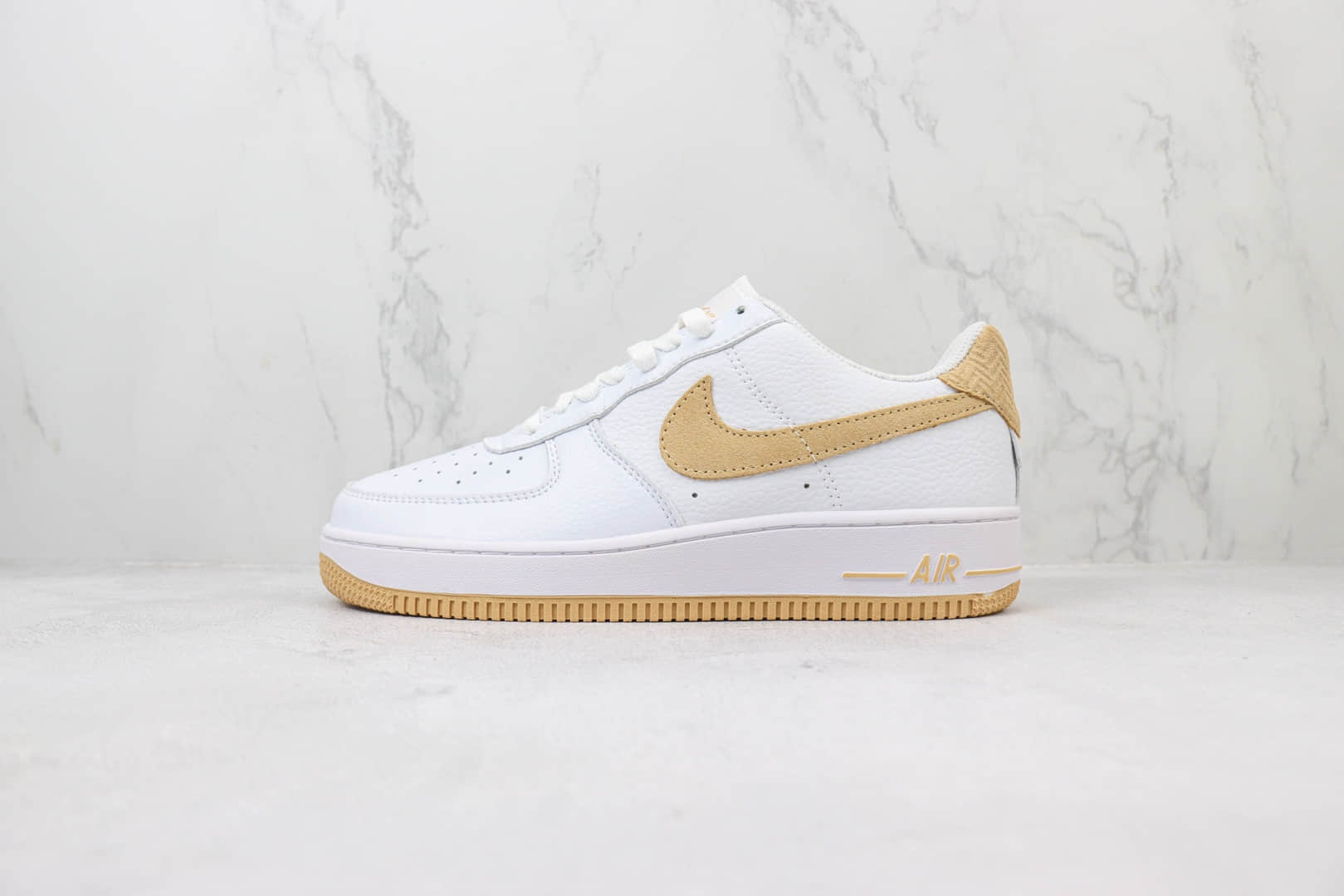 耐克Nike Air Force 1 Low纯原版本空军一号低帮AF1白卡其板鞋 莆田耐克工厂 货号：CN2873-103